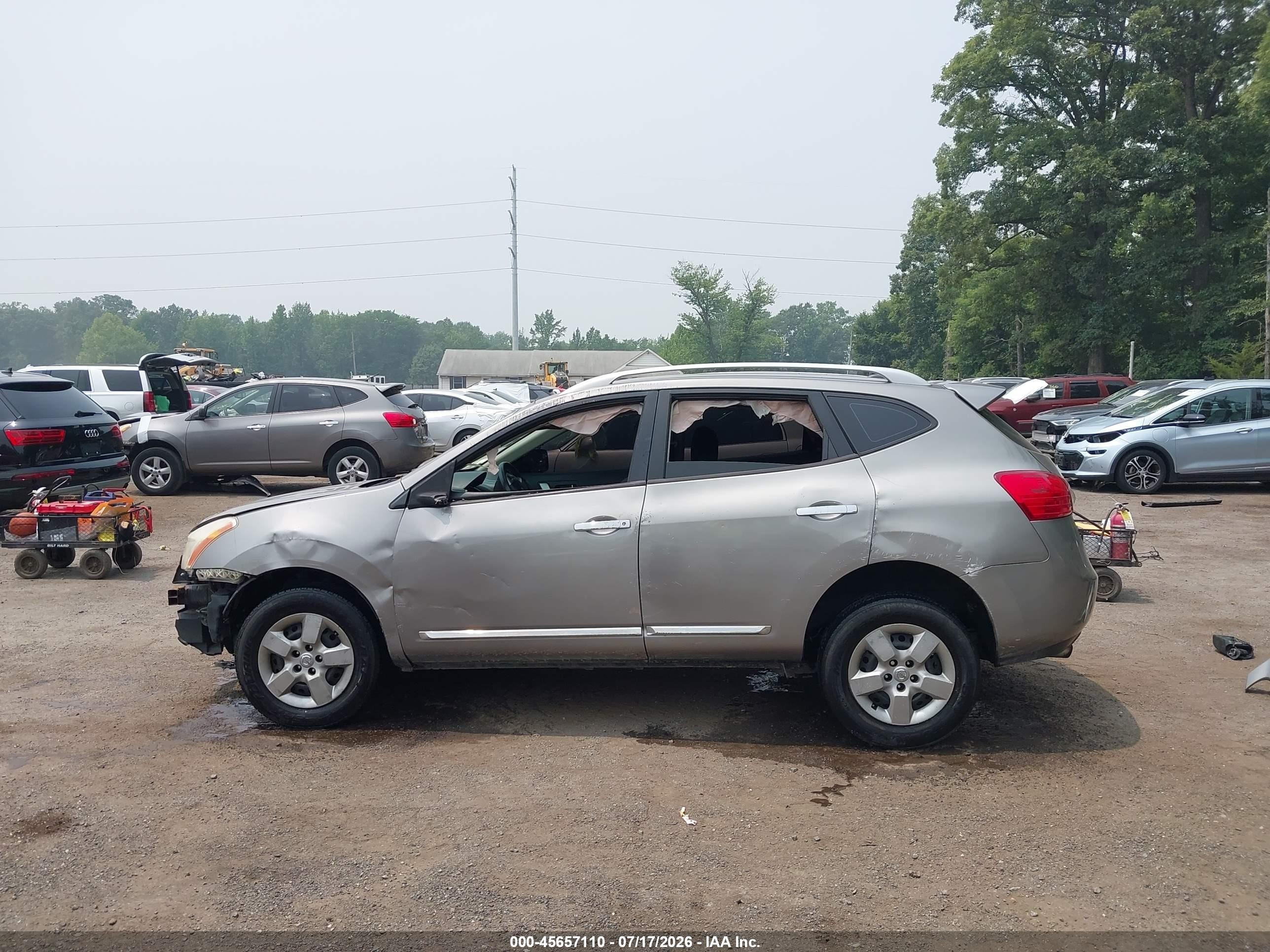 2015 Nissan Rogue Select S Gold vin: JN8AS5MV2FW256877