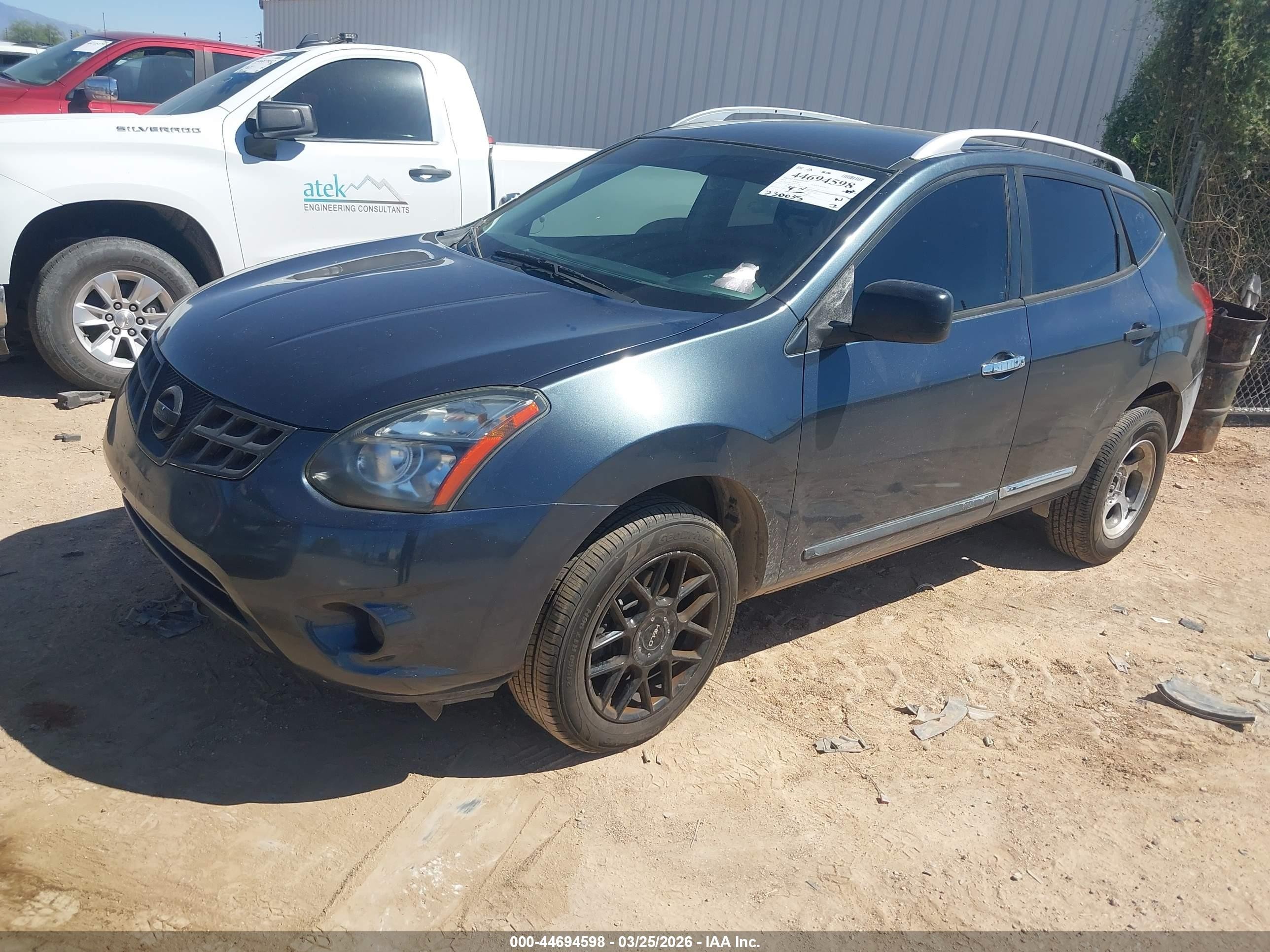 2015 Nissan Rogue Select S Синий vin: JN8AS5MV2FW258905