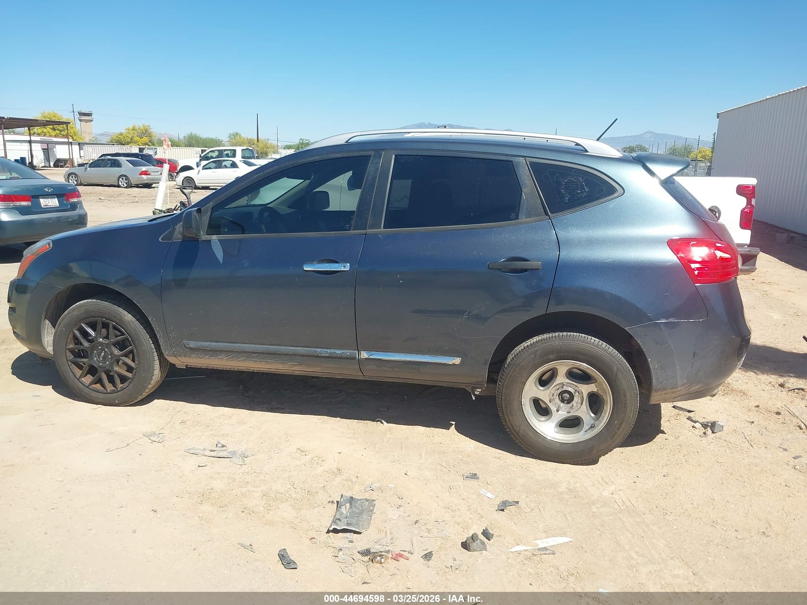 2015 Nissan Rogue Select S Синий vin: JN8AS5MV2FW258905