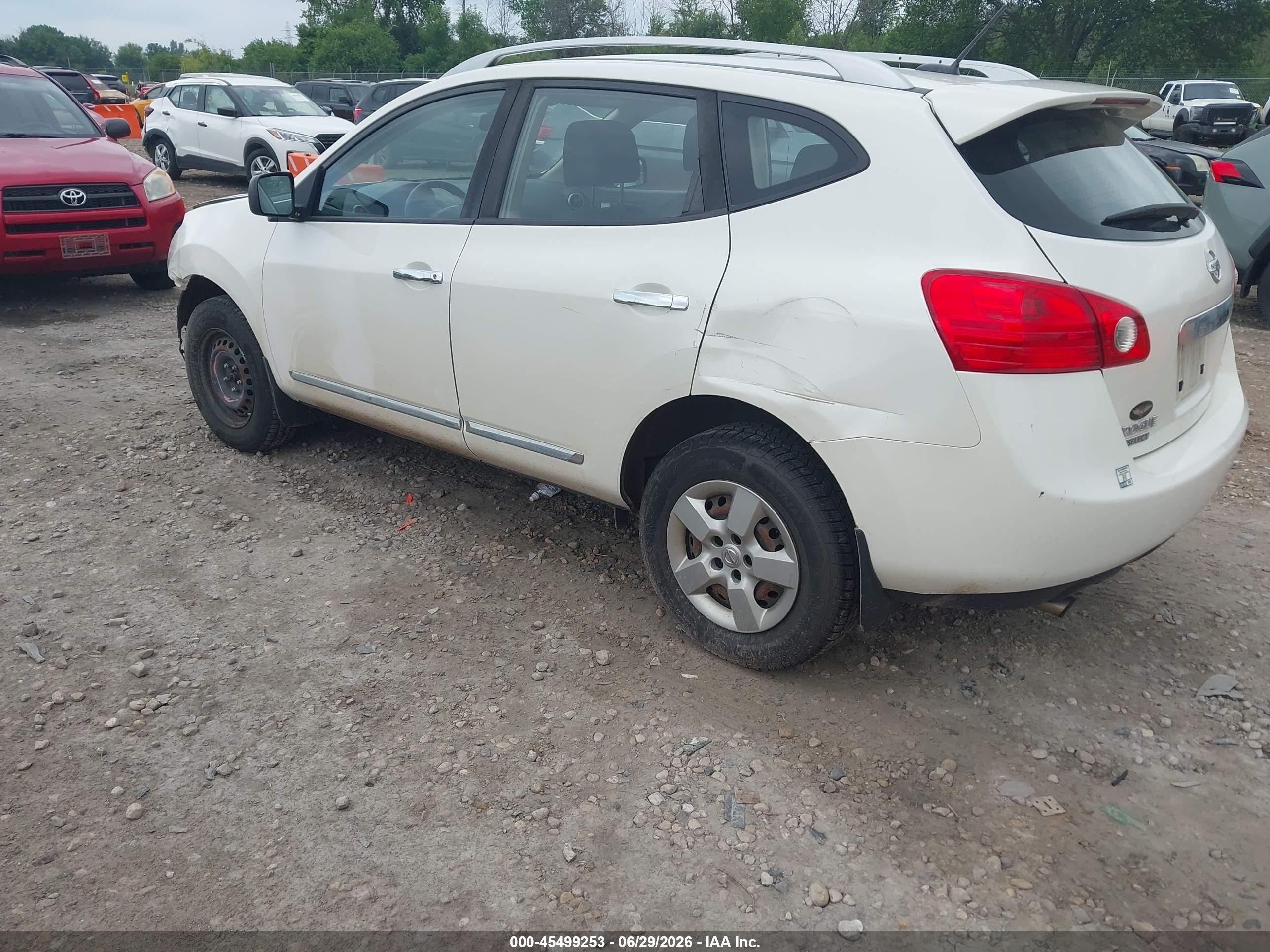 2015 Nissan Rogue Select S White vin: JN8AS5MV2FW259729