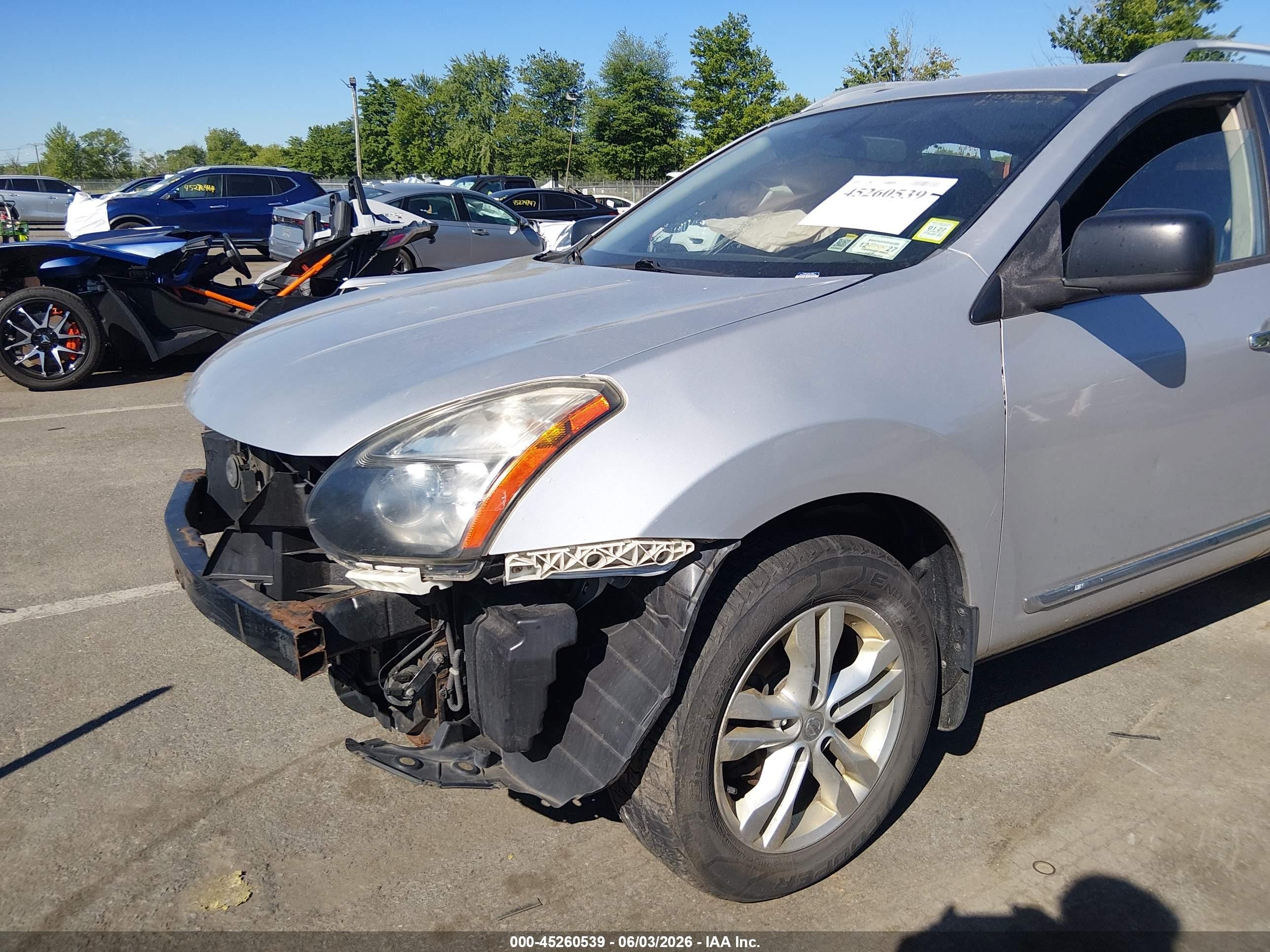 2015 Nissan Rogue Select S Silver vin: JN8AS5MV2FW756795
