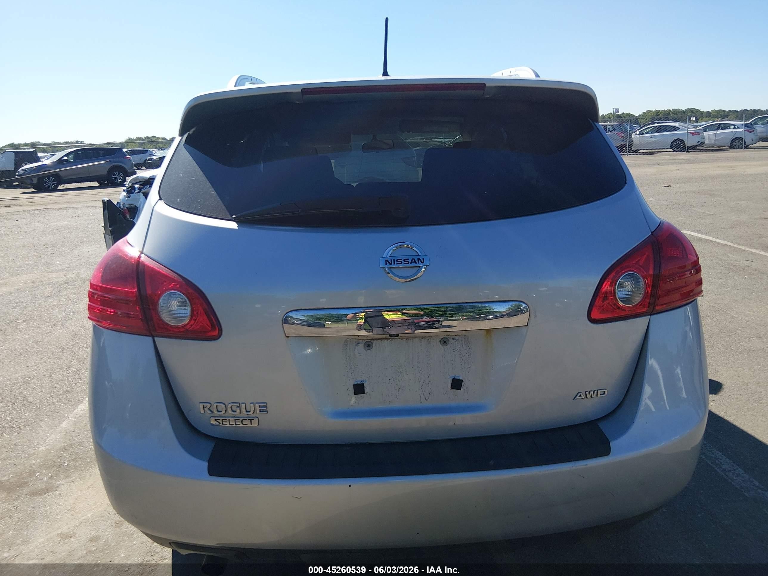 2015 Nissan Rogue Select S Silver vin: JN8AS5MV2FW756795