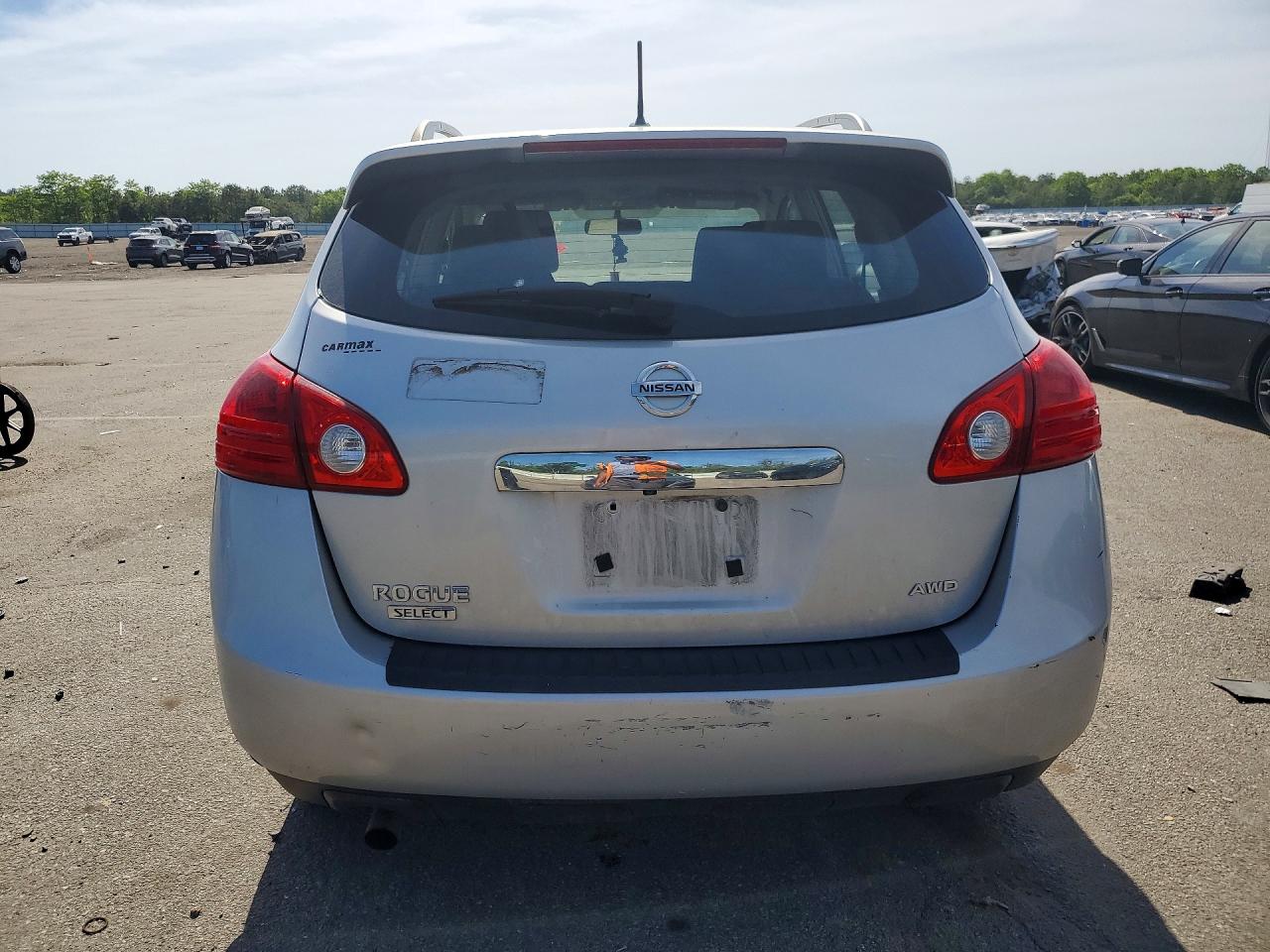 2015 Nissan Rogue Select S Silver vin: JN8AS5MV2FW757199