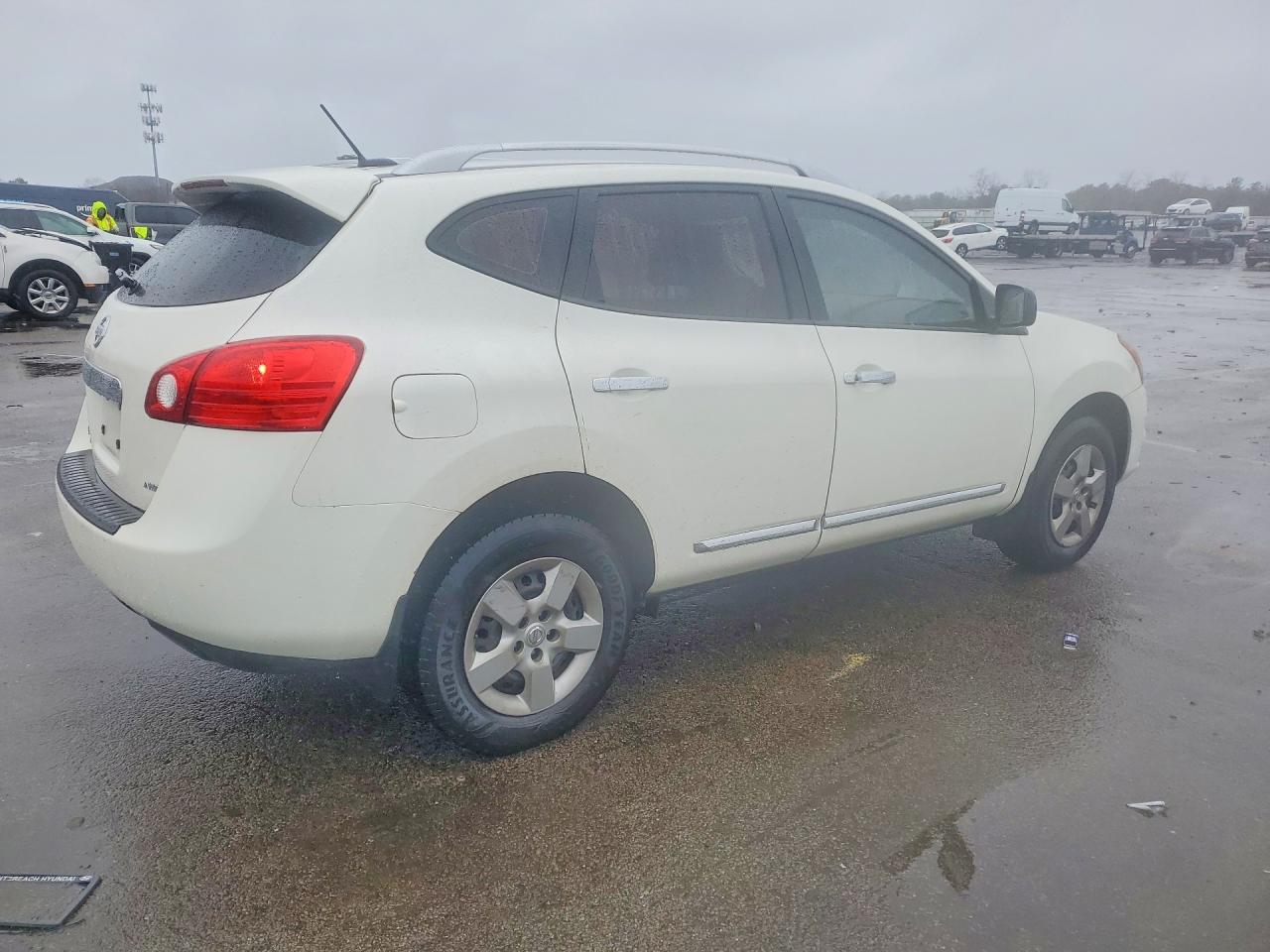 2015 Nissan Rogue White vin: JN8AS5MV2FW757459