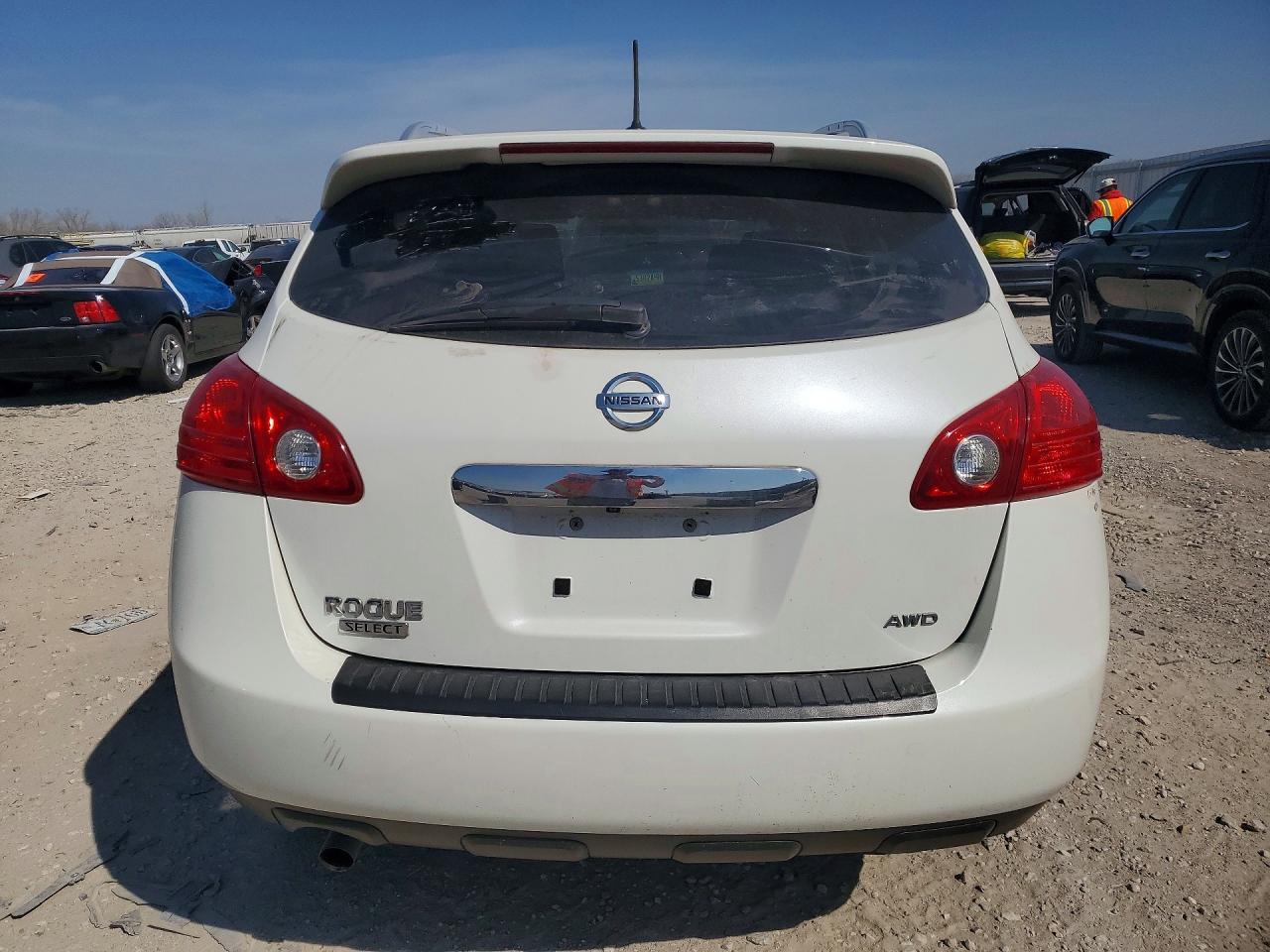 2015 Nissan Rogue Select S White vin: JN8AS5MV2FW760703