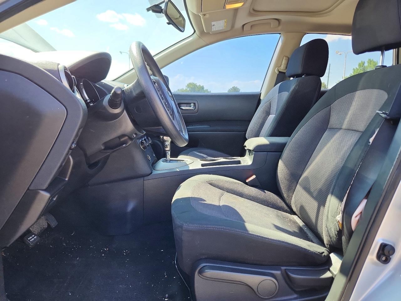 2010 Nissan Rogue S Silver vin: JN8AS5MV3AW602606