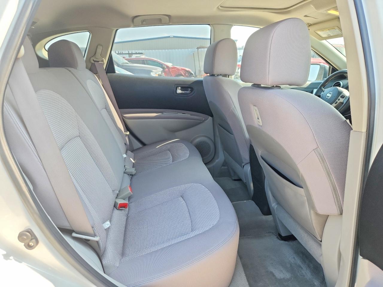 2011 Nissan Rogue S White vin: JN8AS5MV3BW261516