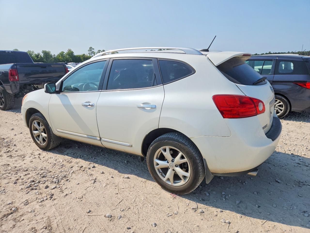 2011 Nissan Rogue S White vin: JN8AS5MV3BW261516