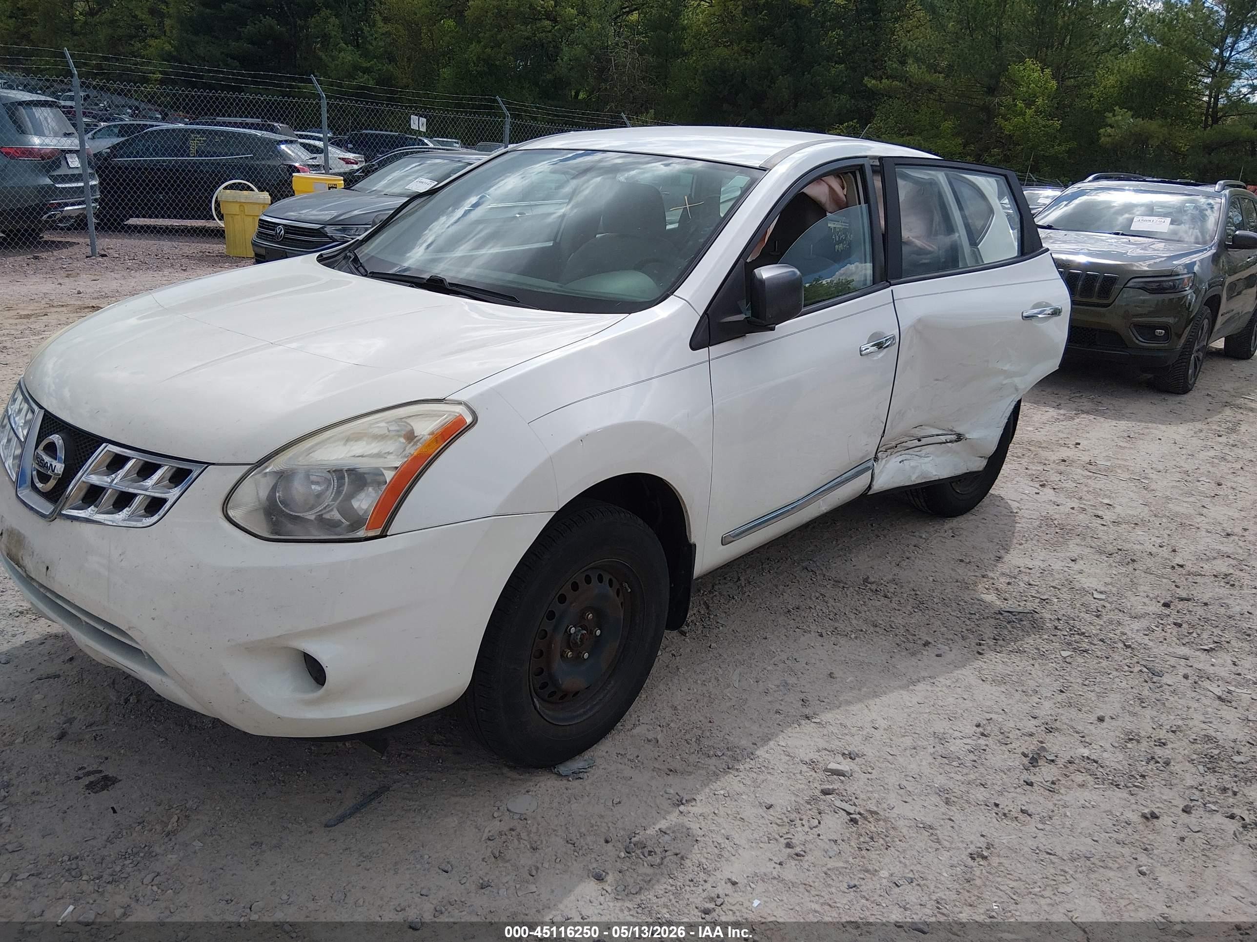 2011 Nissan Rogue S White vin: JN8AS5MV3BW269583