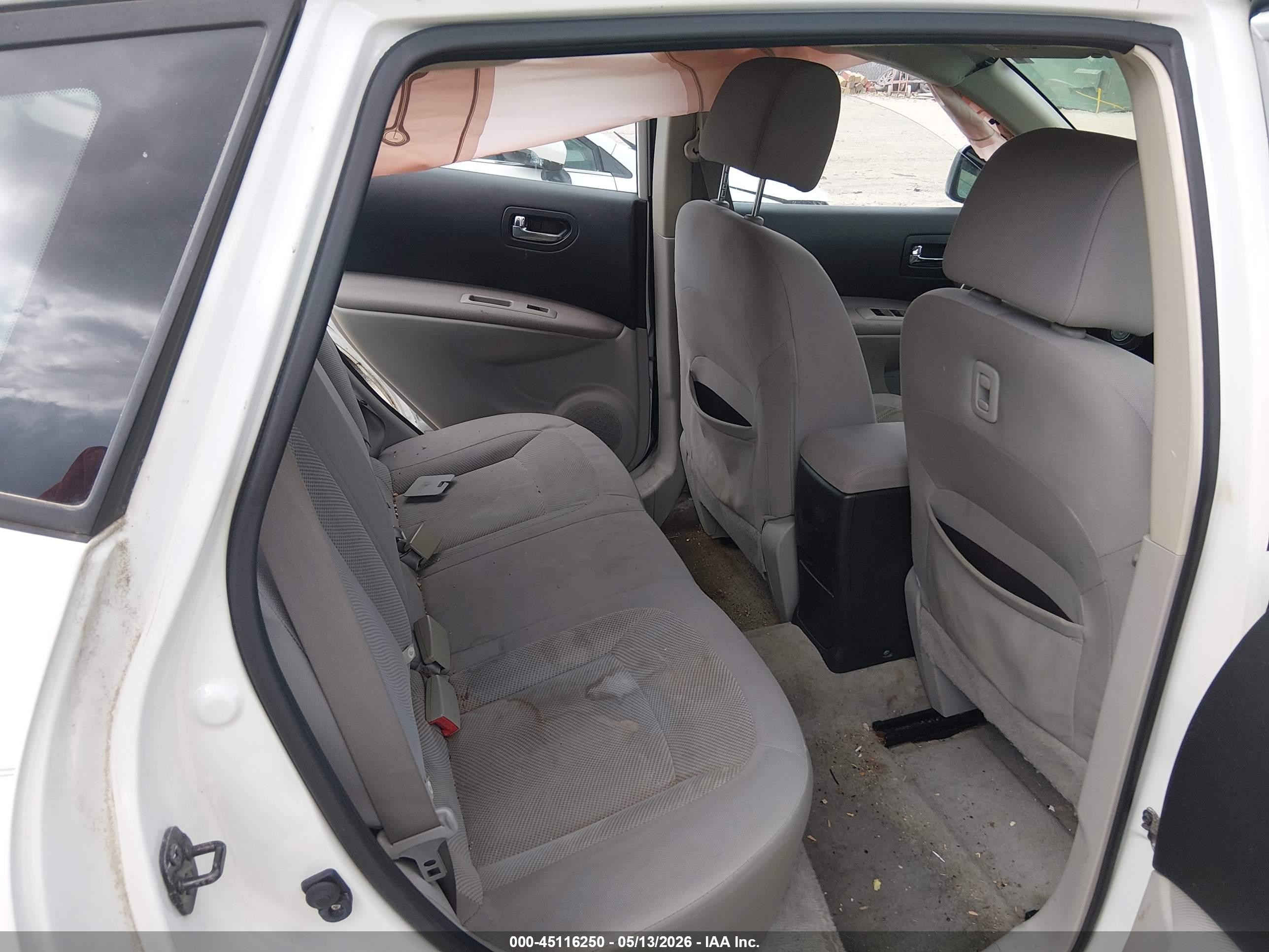 2011 Nissan Rogue S White vin: JN8AS5MV3BW269583
