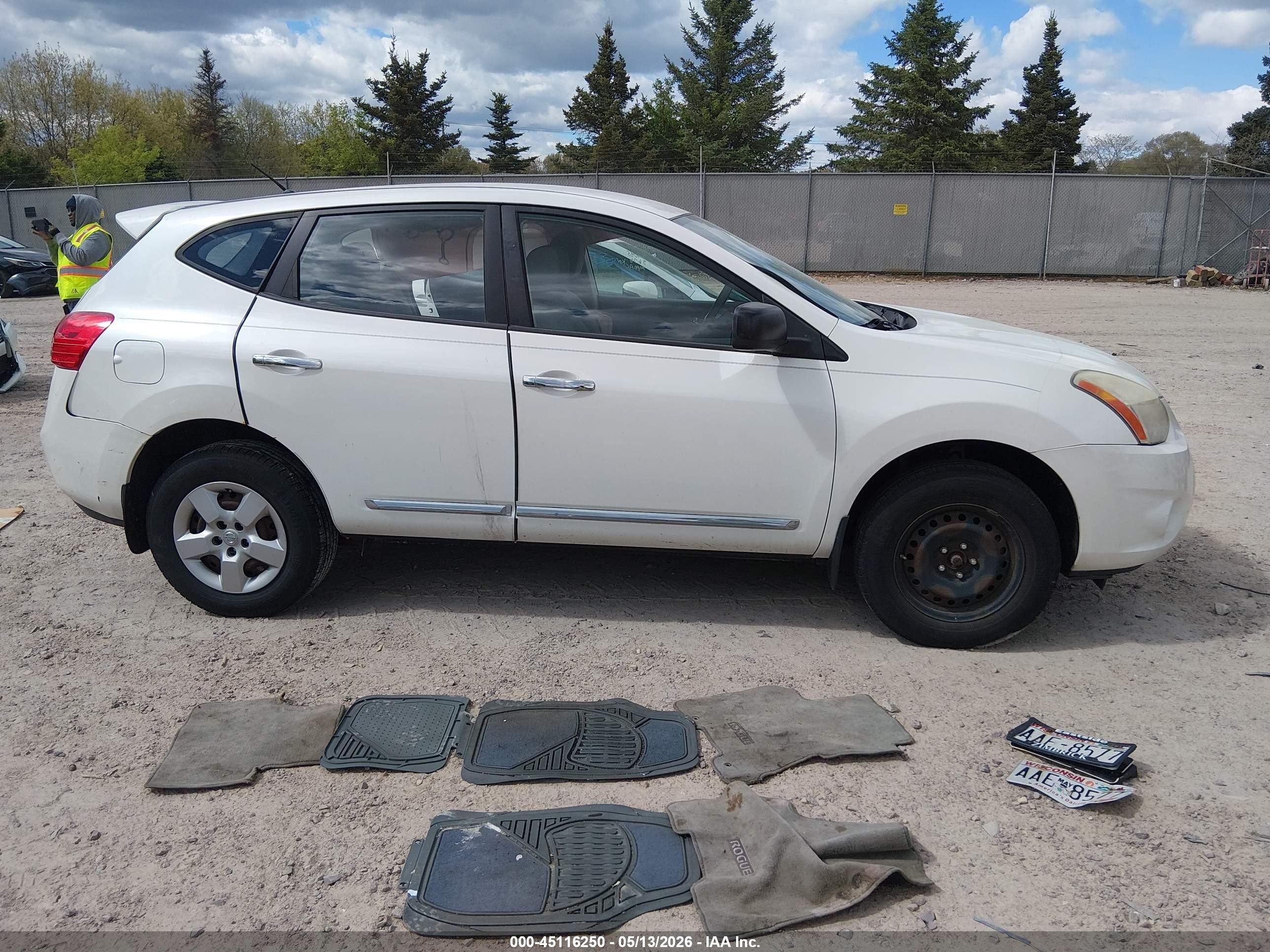 2011 Nissan Rogue S White vin: JN8AS5MV3BW269583