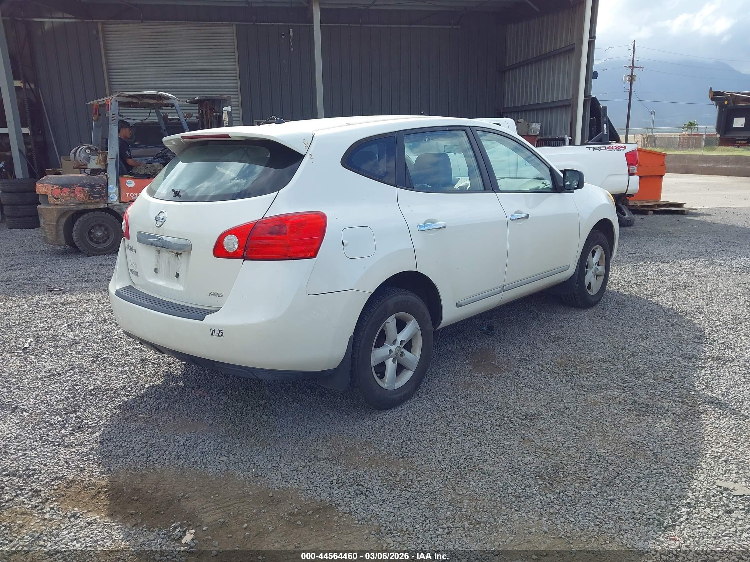 2011 Nissan Rogue S White vin: JN8AS5MV3BW271463