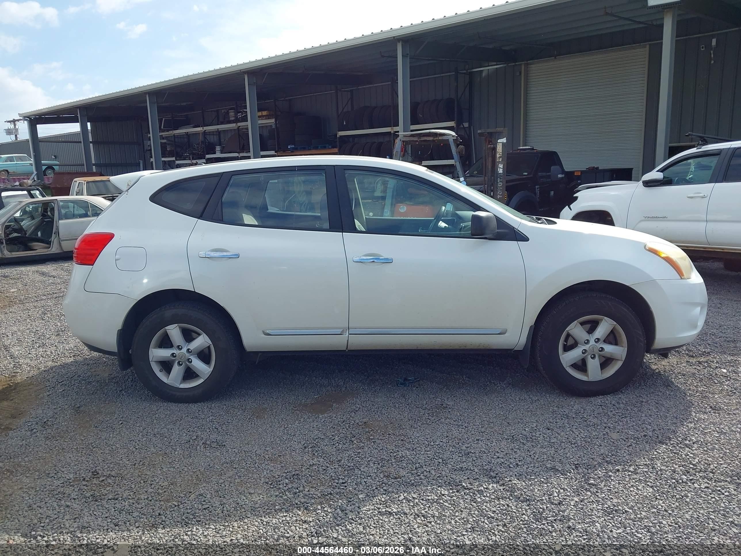 2011 Nissan Rogue S White vin: JN8AS5MV3BW271463