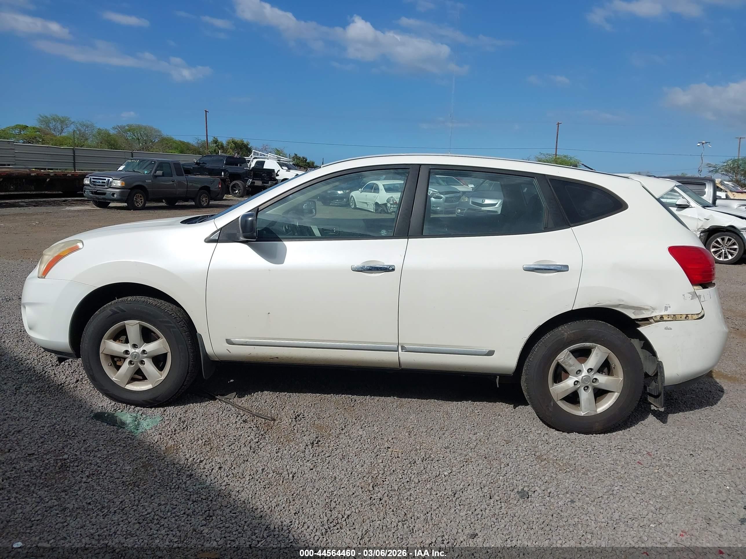 2011 Nissan Rogue S White vin: JN8AS5MV3BW271463