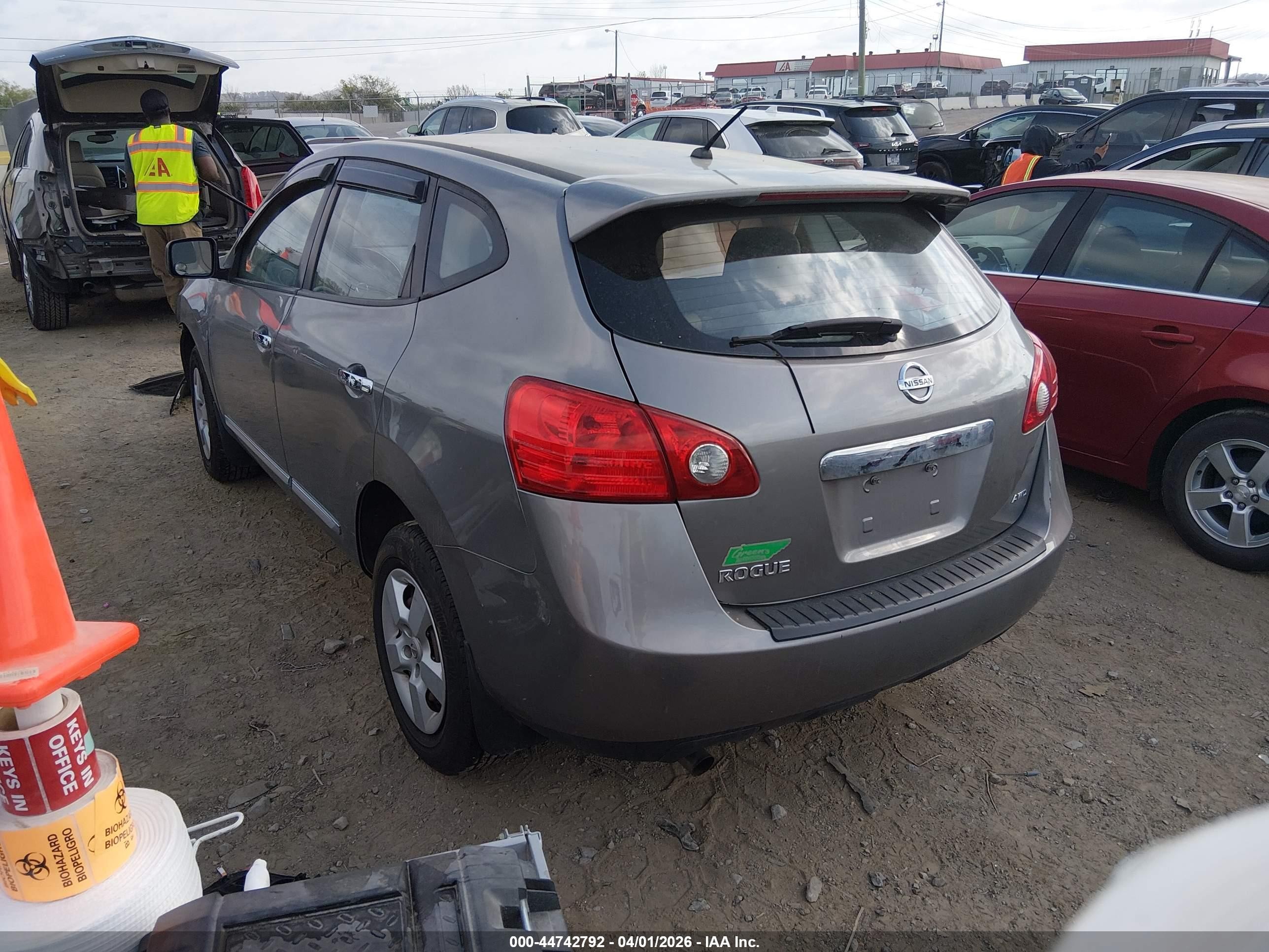 2011 Nissan Rogue S Silver vin: JN8AS5MV3BW303604