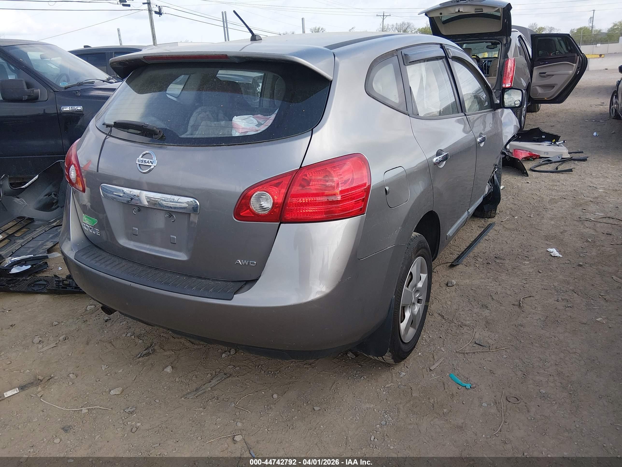2011 Nissan Rogue S Silver vin: JN8AS5MV3BW303604