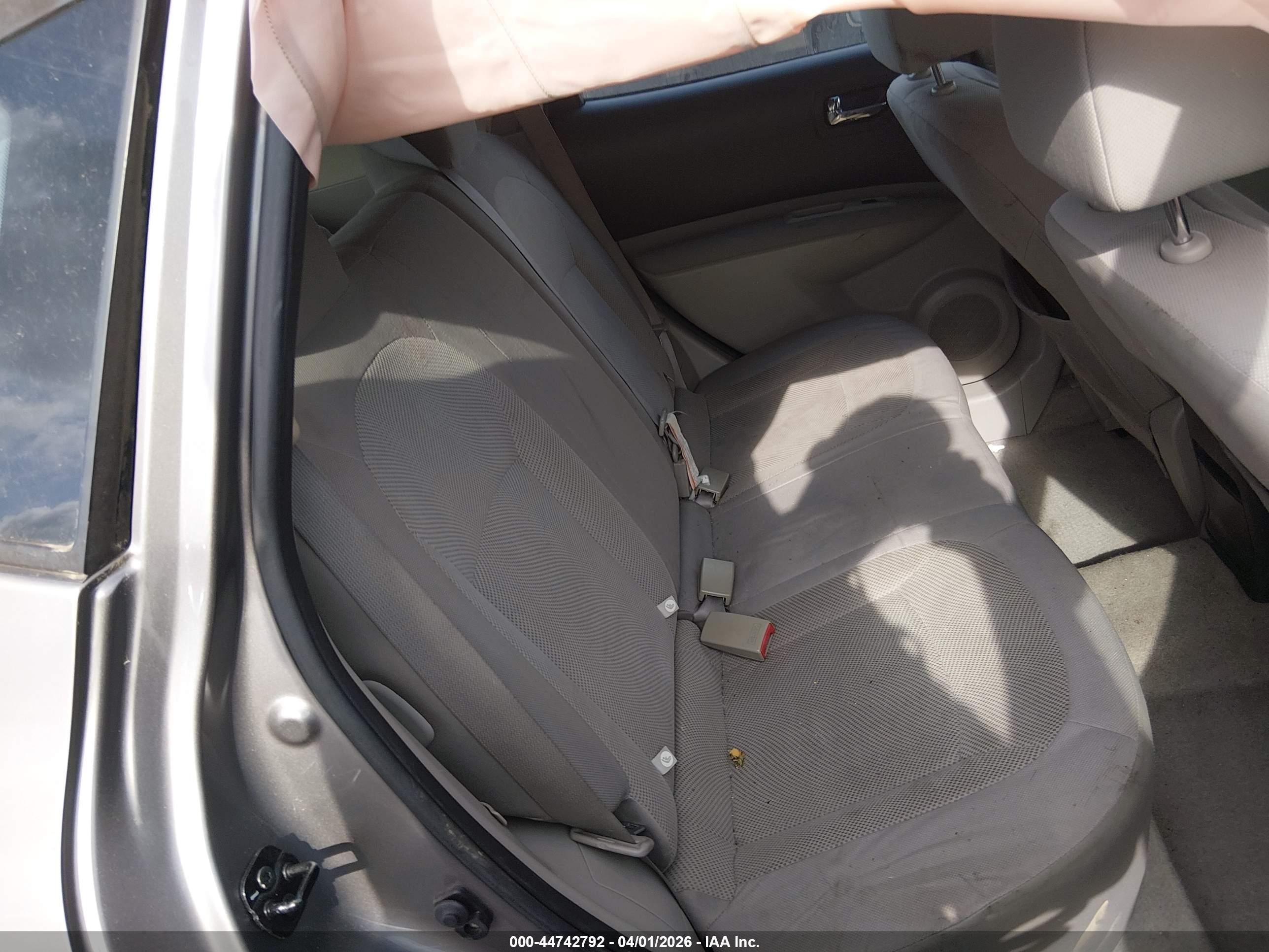 2011 Nissan Rogue S Silver vin: JN8AS5MV3BW303604
