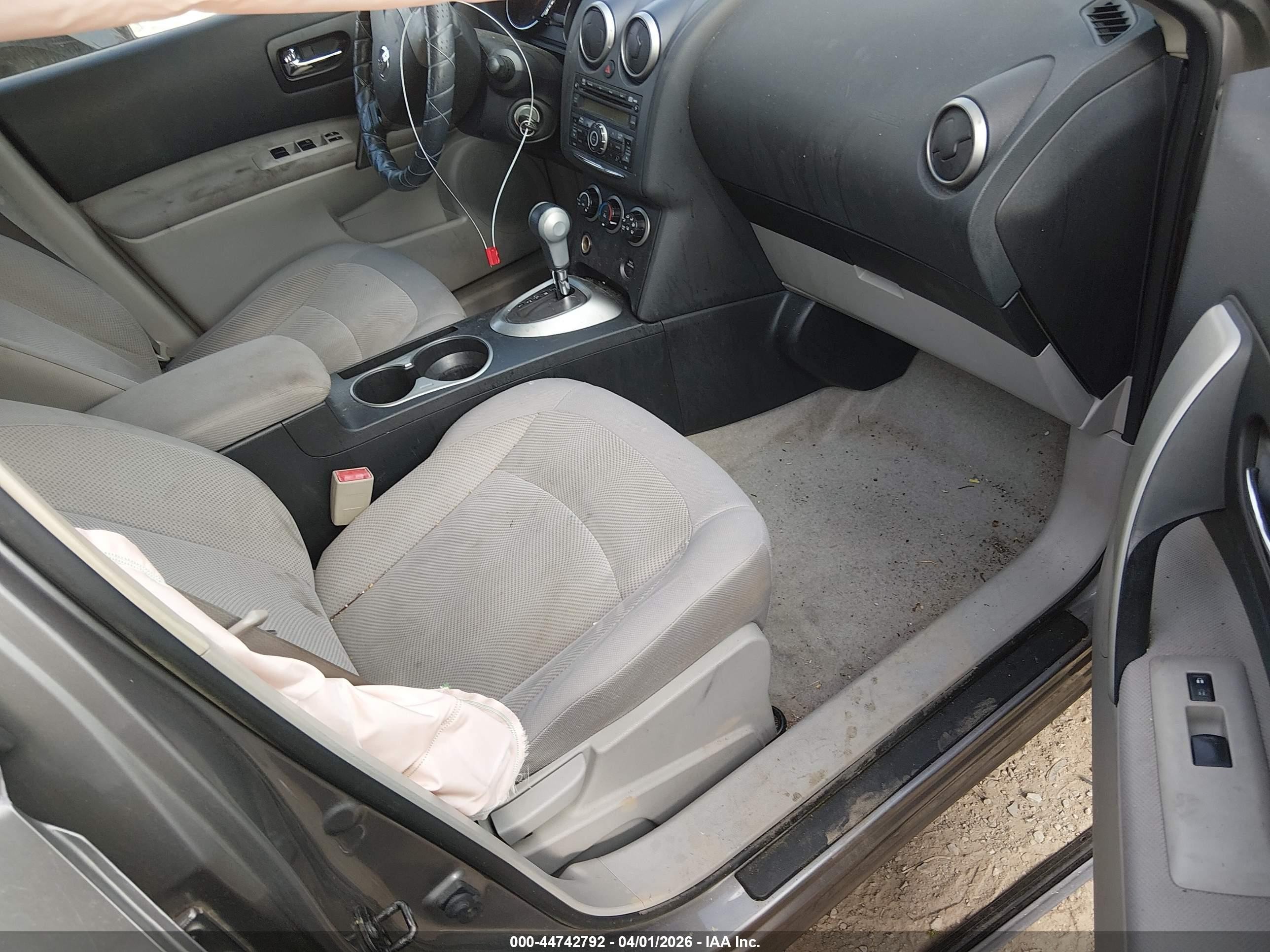 2011 Nissan Rogue S Silver vin: JN8AS5MV3BW303604