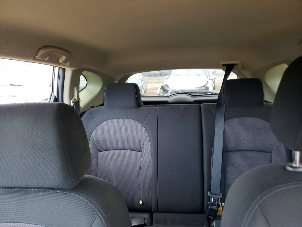 2011 Nissan Rogue S Silver vin: JN8AS5MV3BW305479