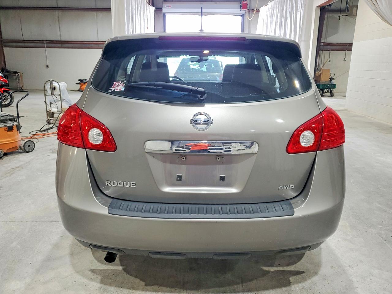 2011 Nissan Rogue S/sv/krom Silver vin: JN8AS5MV3BW661835