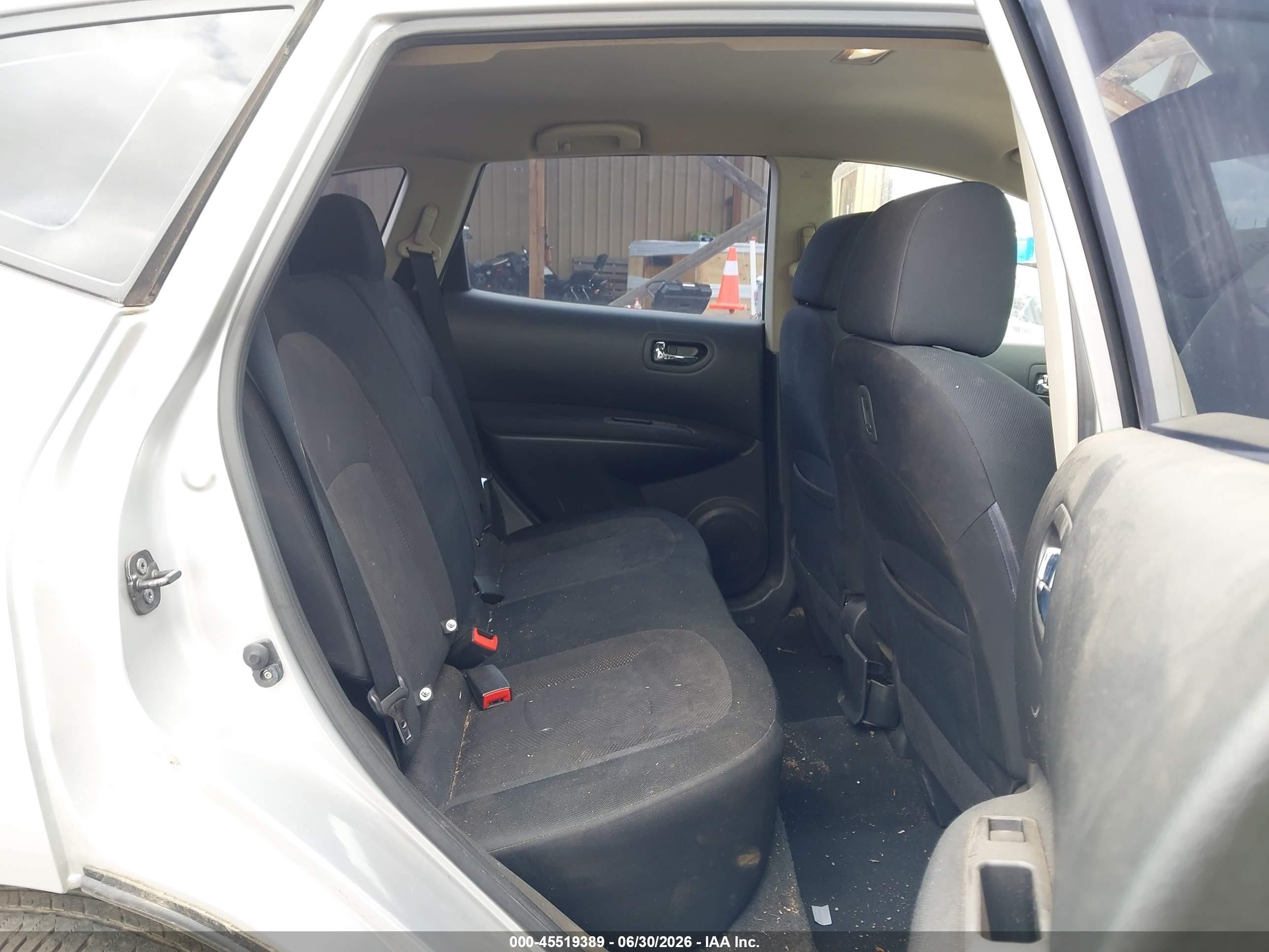 2011 Nissan Rogue S Silver vin: JN8AS5MV3BW662919