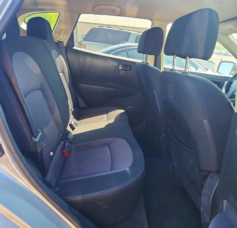 2011 Nissan Rogue S Silver vin: JN8AS5MV3BW678053