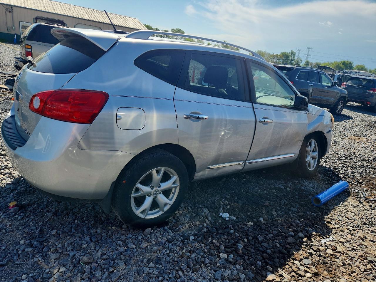 2011 Nissan Rogue S Silver vin: JN8AS5MV3BW678053