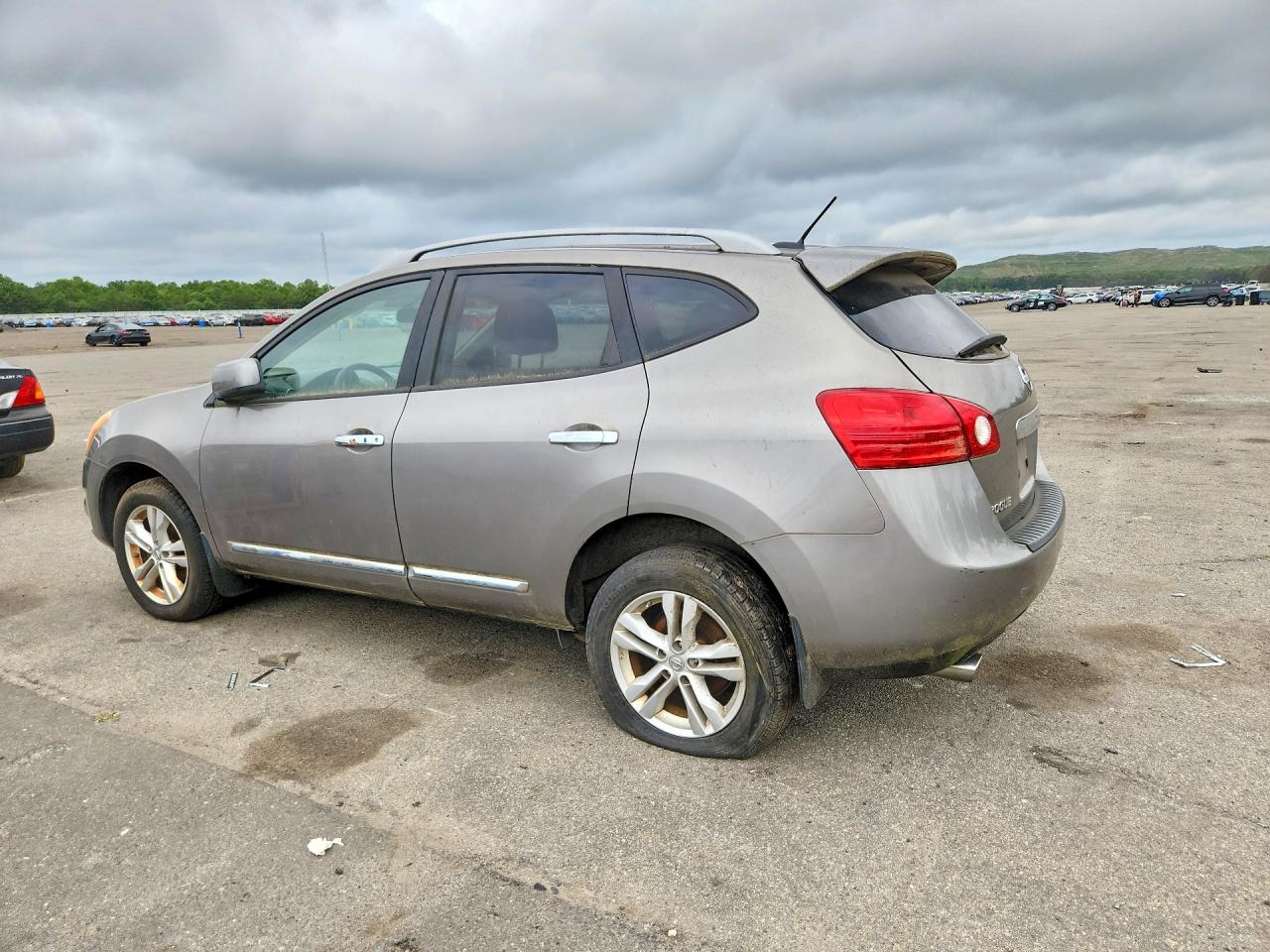 2012 Nissan Rogue S Silver vin: JN8AS5MV3CW359396