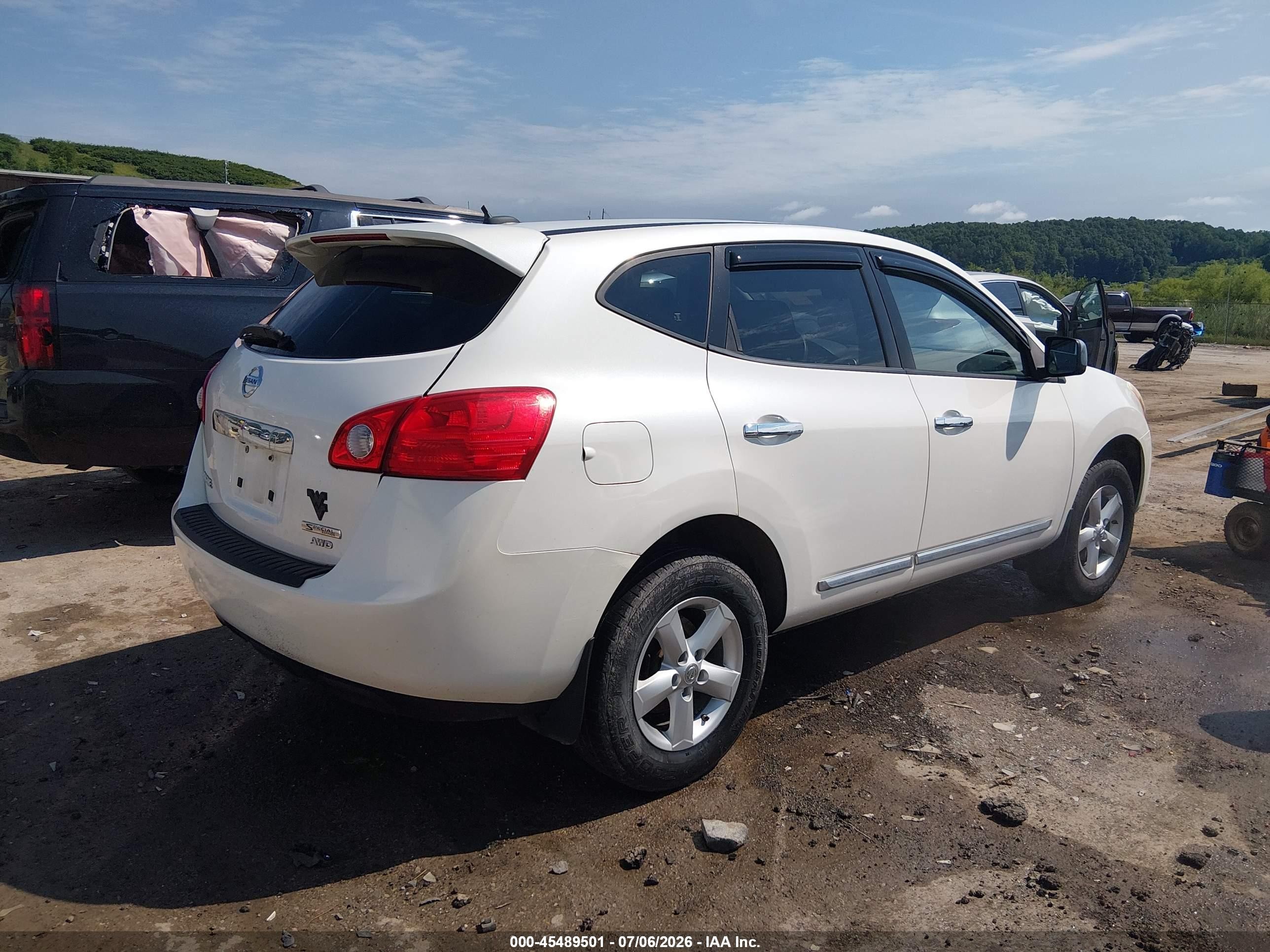 2012 Nissan Rogue S White vin: JN8AS5MV3CW366980