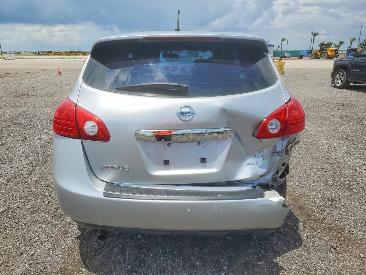 2012 Nissan Rogue S Silver vin: JN8AS5MV3CW378000