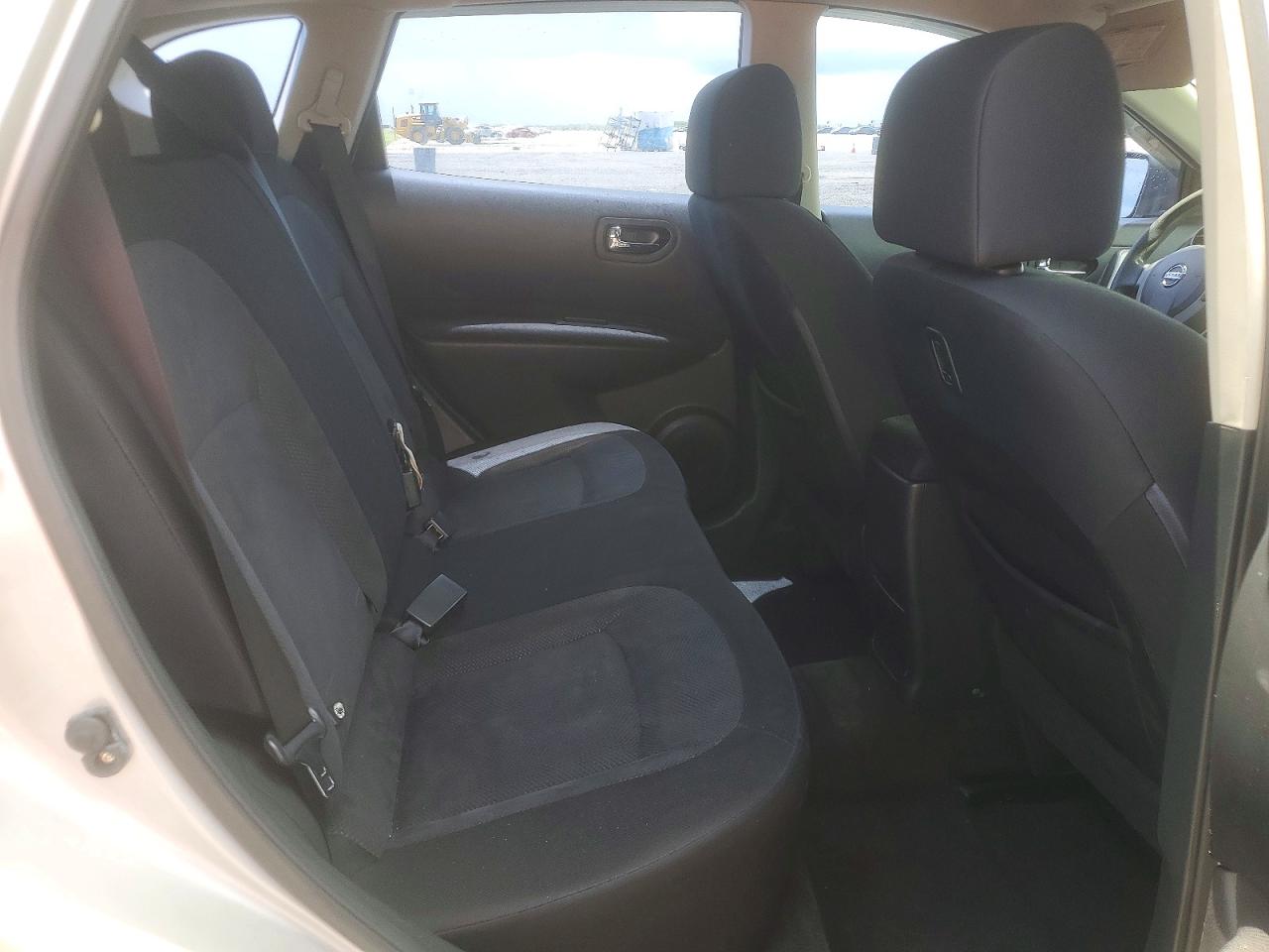 2012 Nissan Rogue S Silver vin: JN8AS5MV3CW378000