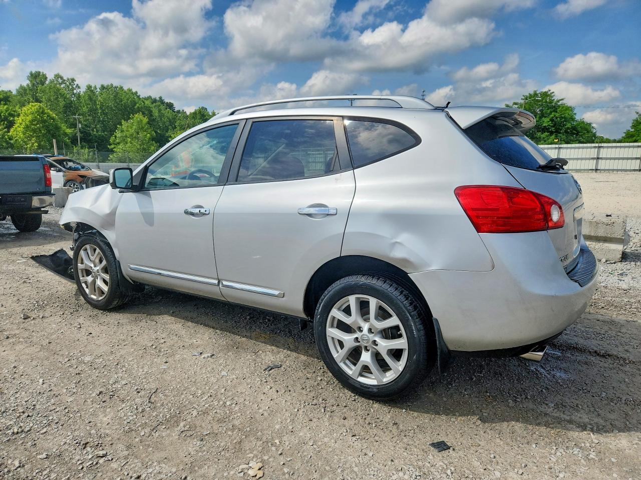 2012 Nissan Rogue S Silver vin: JN8AS5MV3CW391684
