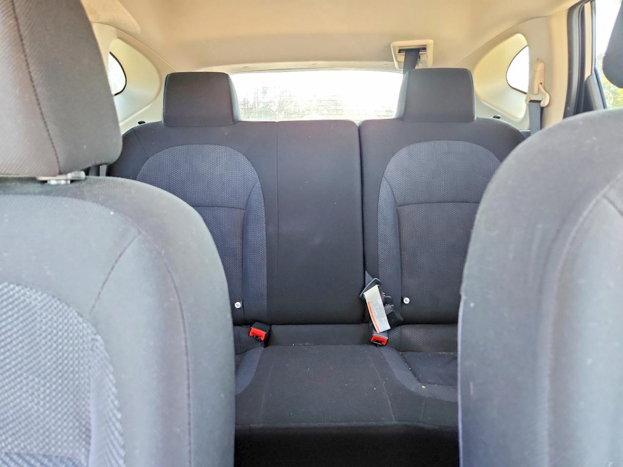 2012 Nissan Rogue S Silver vin: JN8AS5MV3CW397131