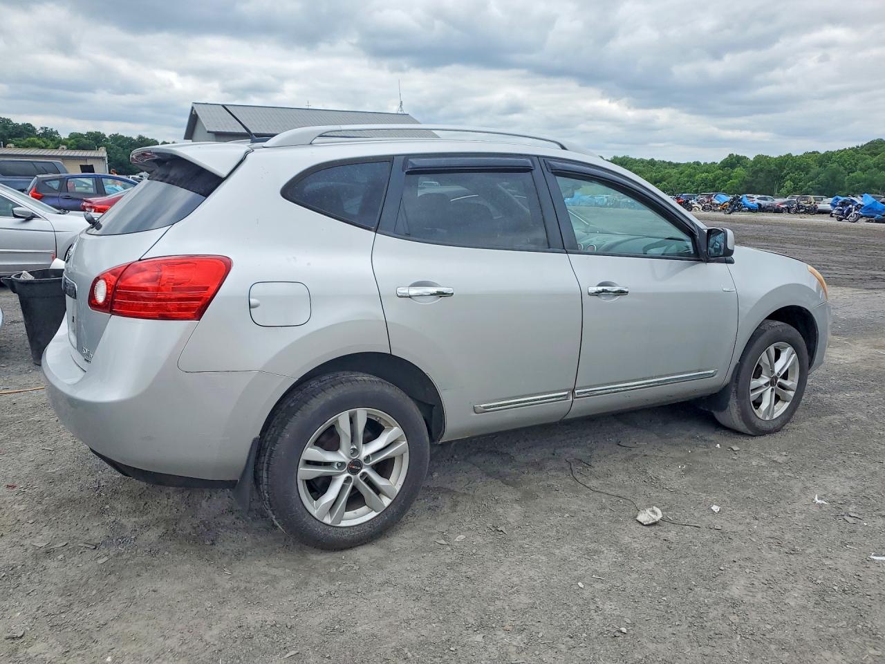 2012 Nissan Rogue S Silver vin: JN8AS5MV3CW711375