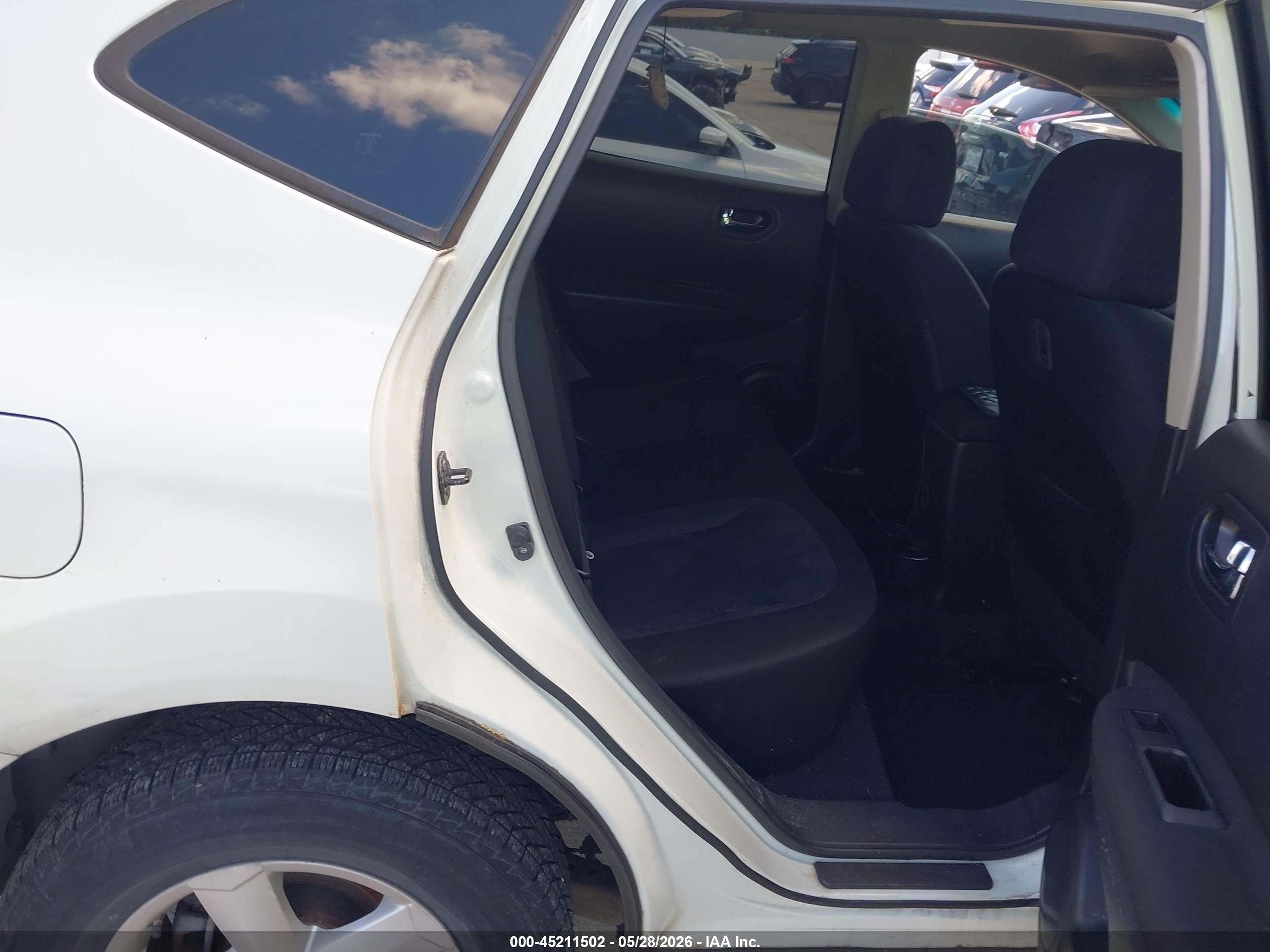 2013 Nissan Rogue S White vin: JN8AS5MV3DW124479