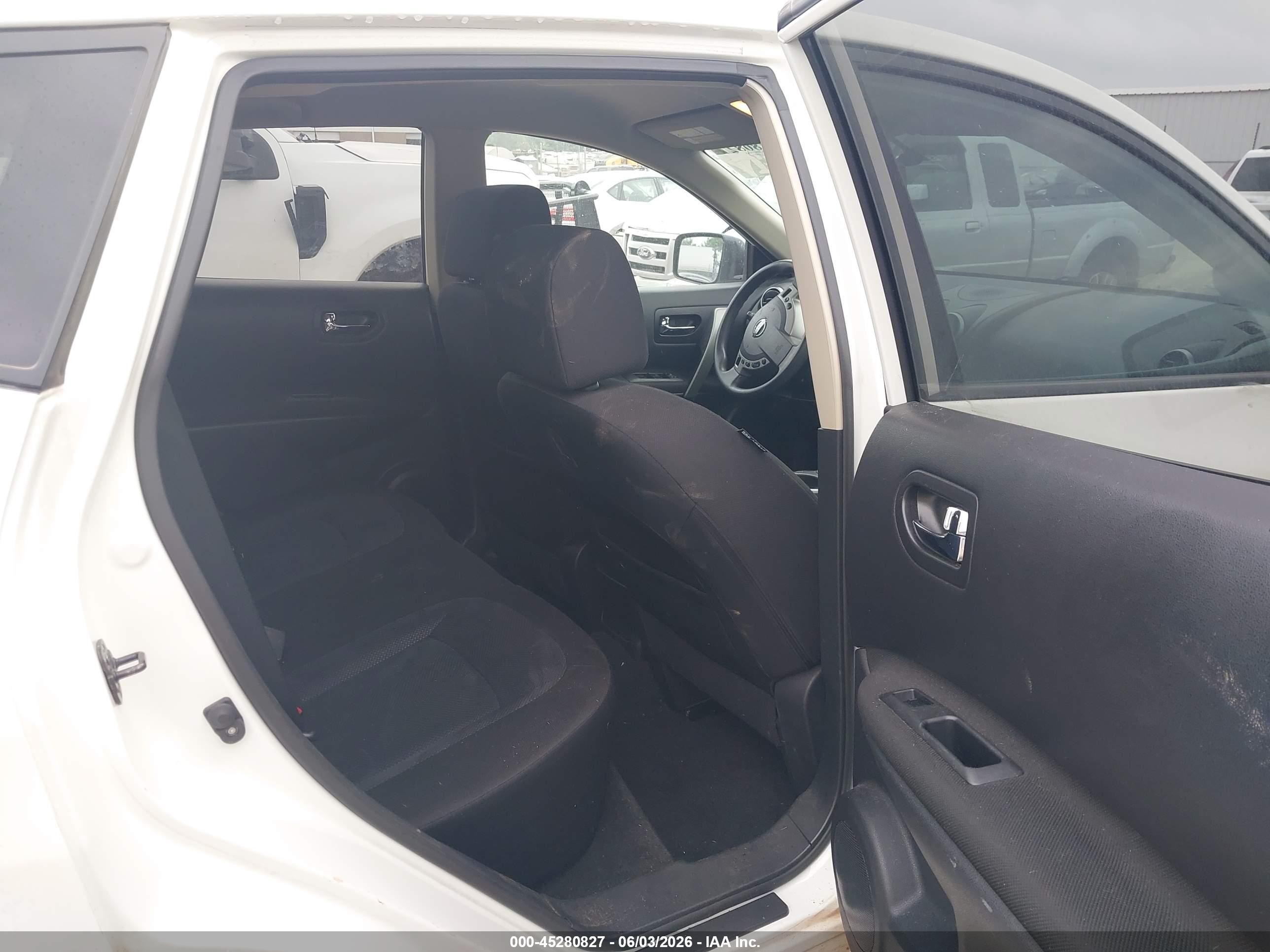 2013 Nissan Rogue S White vin: JN8AS5MV3DW620995