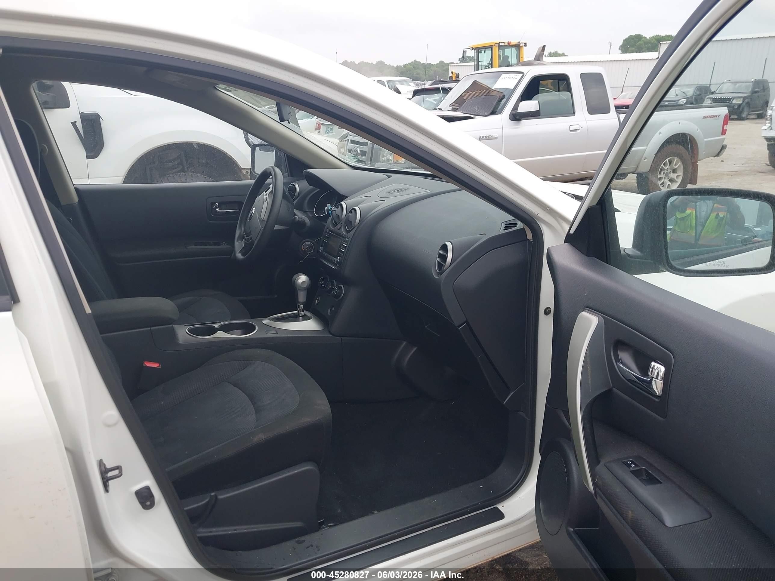 2013 Nissan Rogue S White vin: JN8AS5MV3DW620995