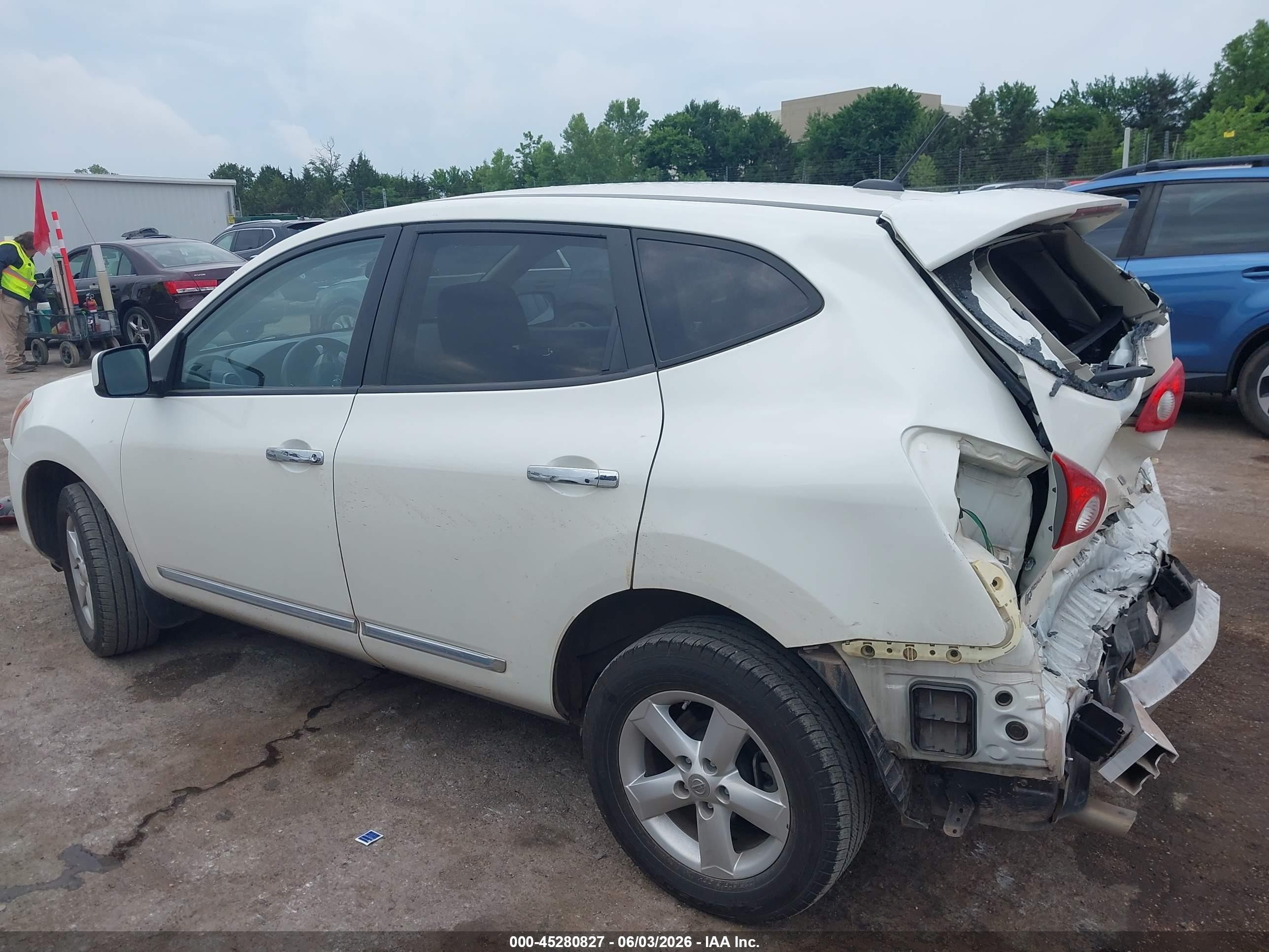 2013 Nissan Rogue S White vin: JN8AS5MV3DW620995