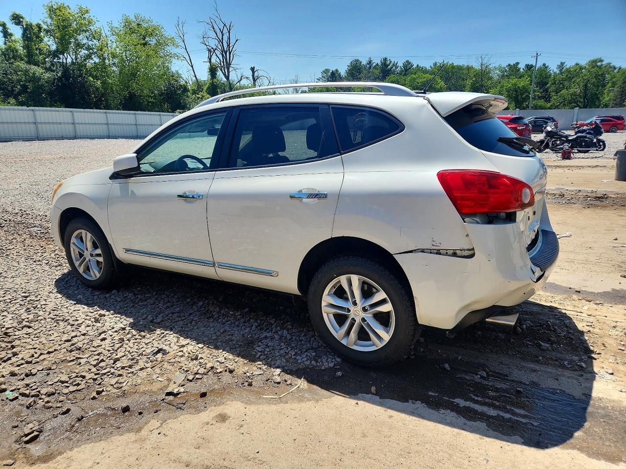 2013 Nissan Rogue S White vin: JN8AS5MV3DW622844