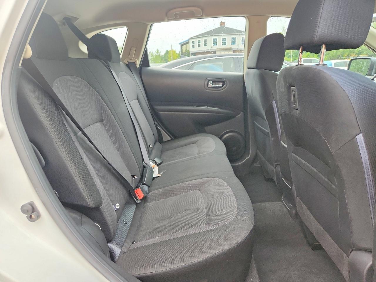 2013 Nissan Rogue S White vin: JN8AS5MV3DW624206