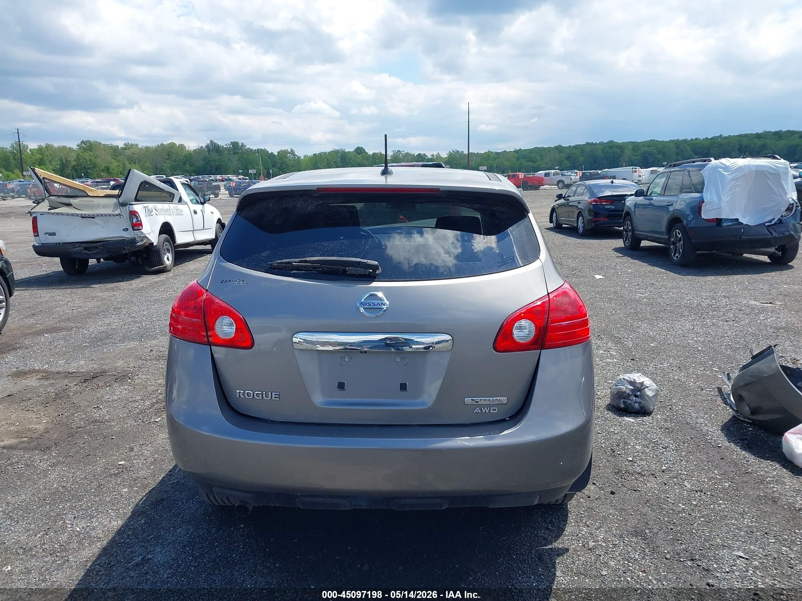 2013 Nissan Rogue S Gold vin: JN8AS5MV3DW630197