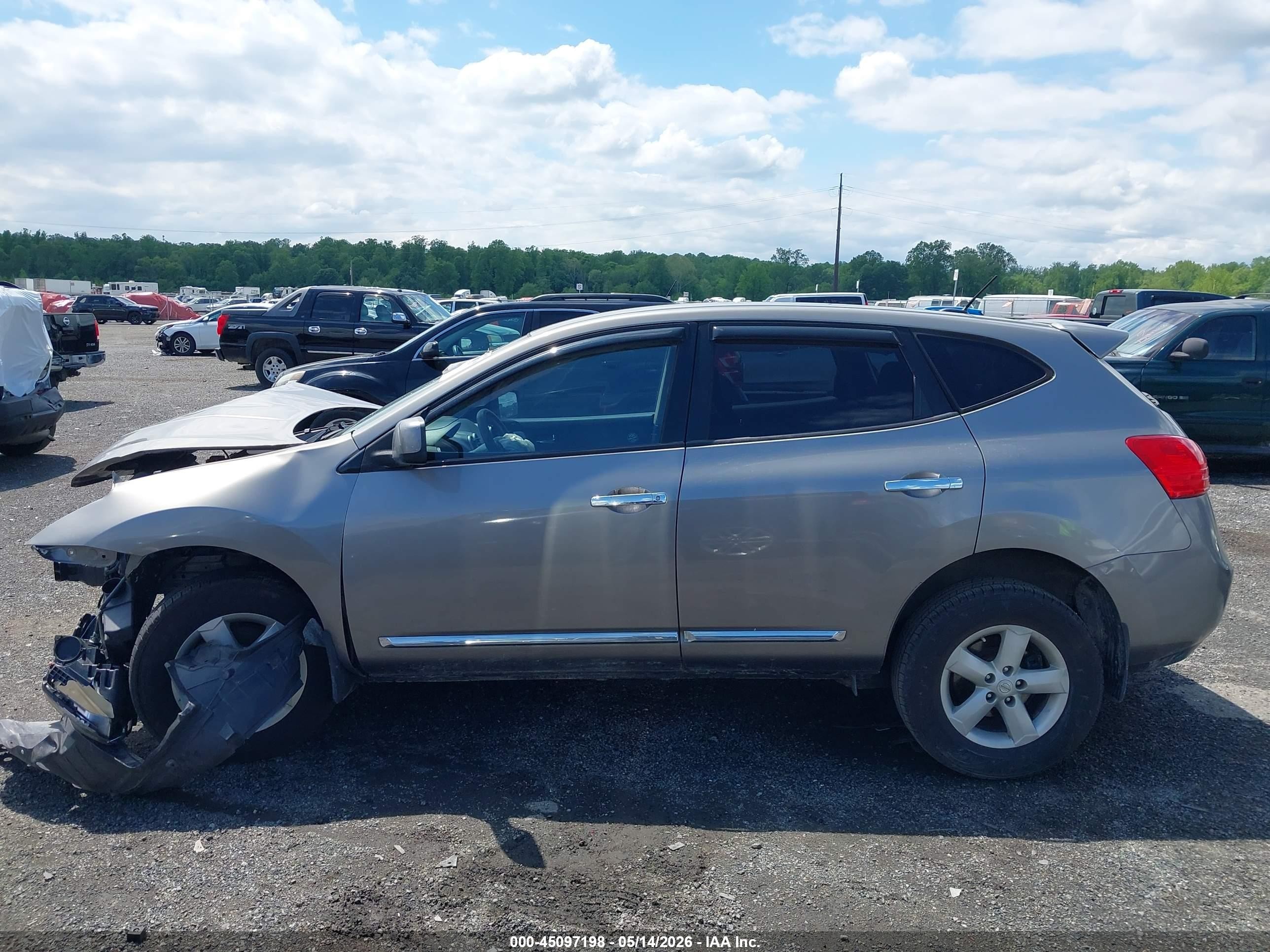 2013 Nissan Rogue S Gold vin: JN8AS5MV3DW630197