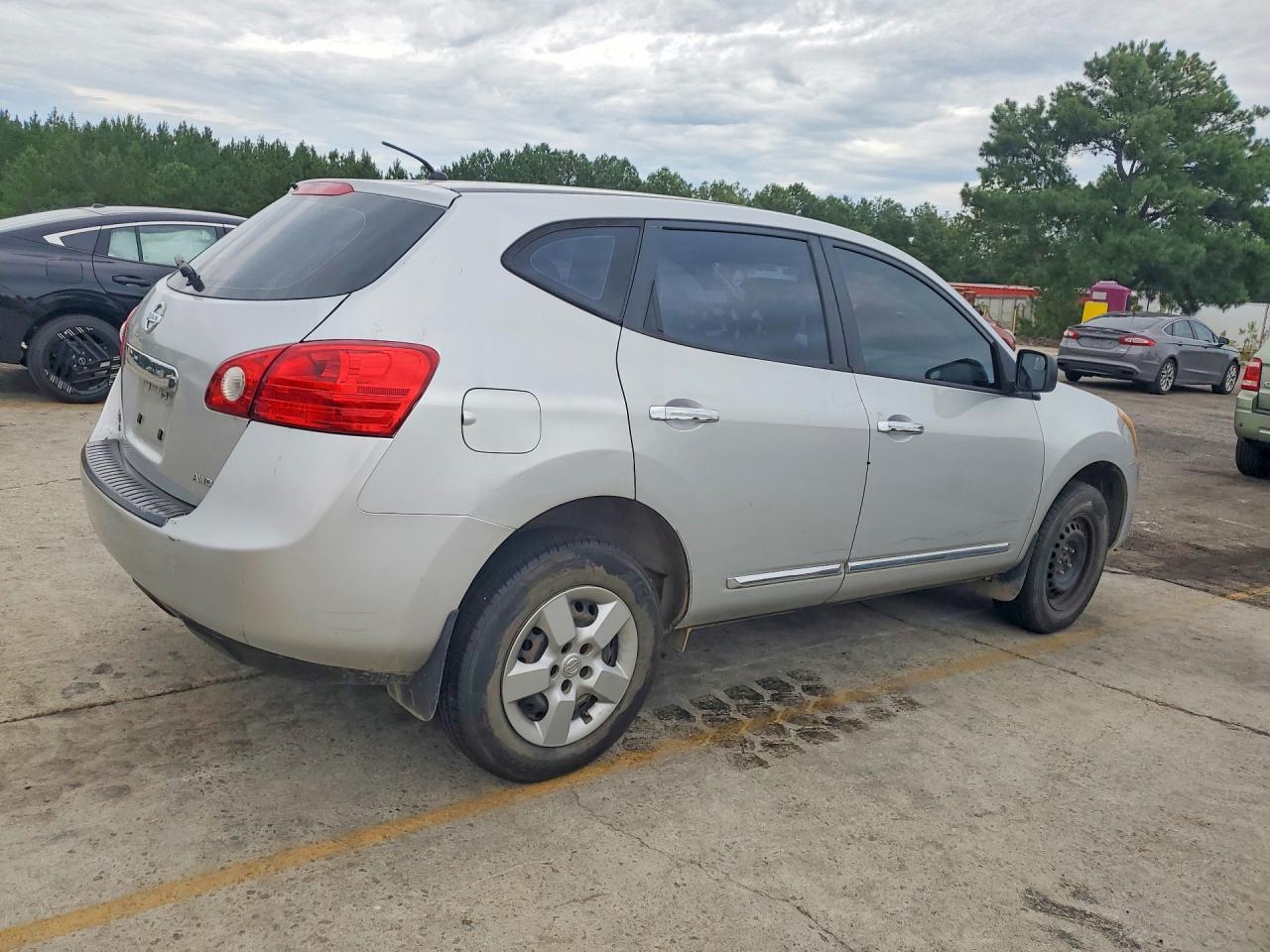 2014 Nissan Rogue Select S Silver vin: JN8AS5MV3EW710780
