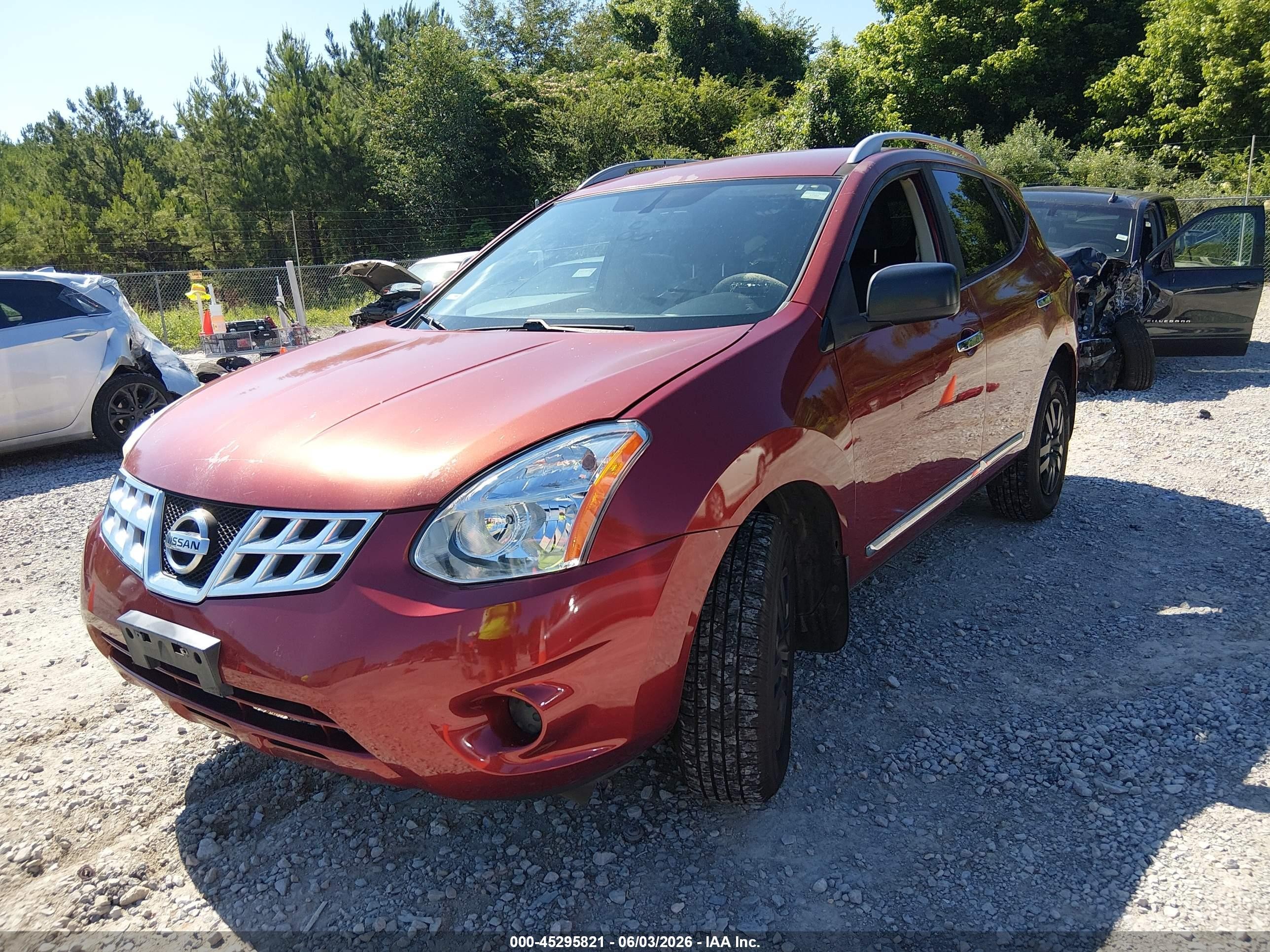 2015 Nissan Rogue Select S Burgundy vin: JN8AS5MV3FW768938