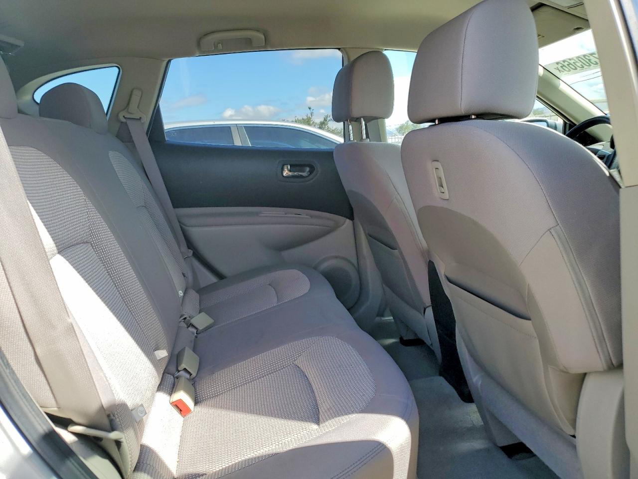 2010 Nissan Rogue S Silver vin: JN8AS5MV4AW130724