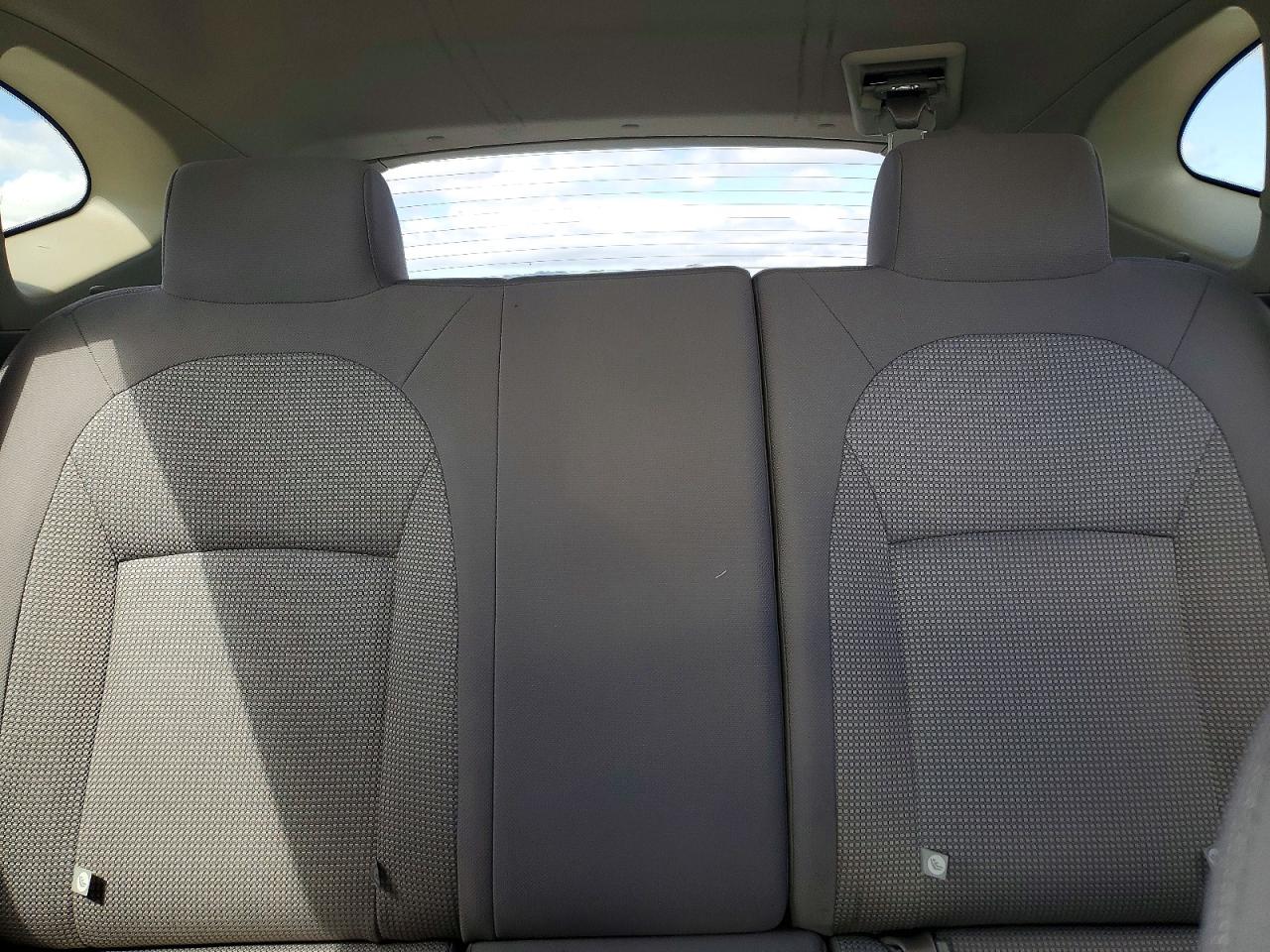 2010 Nissan Rogue S Silver vin: JN8AS5MV4AW130724