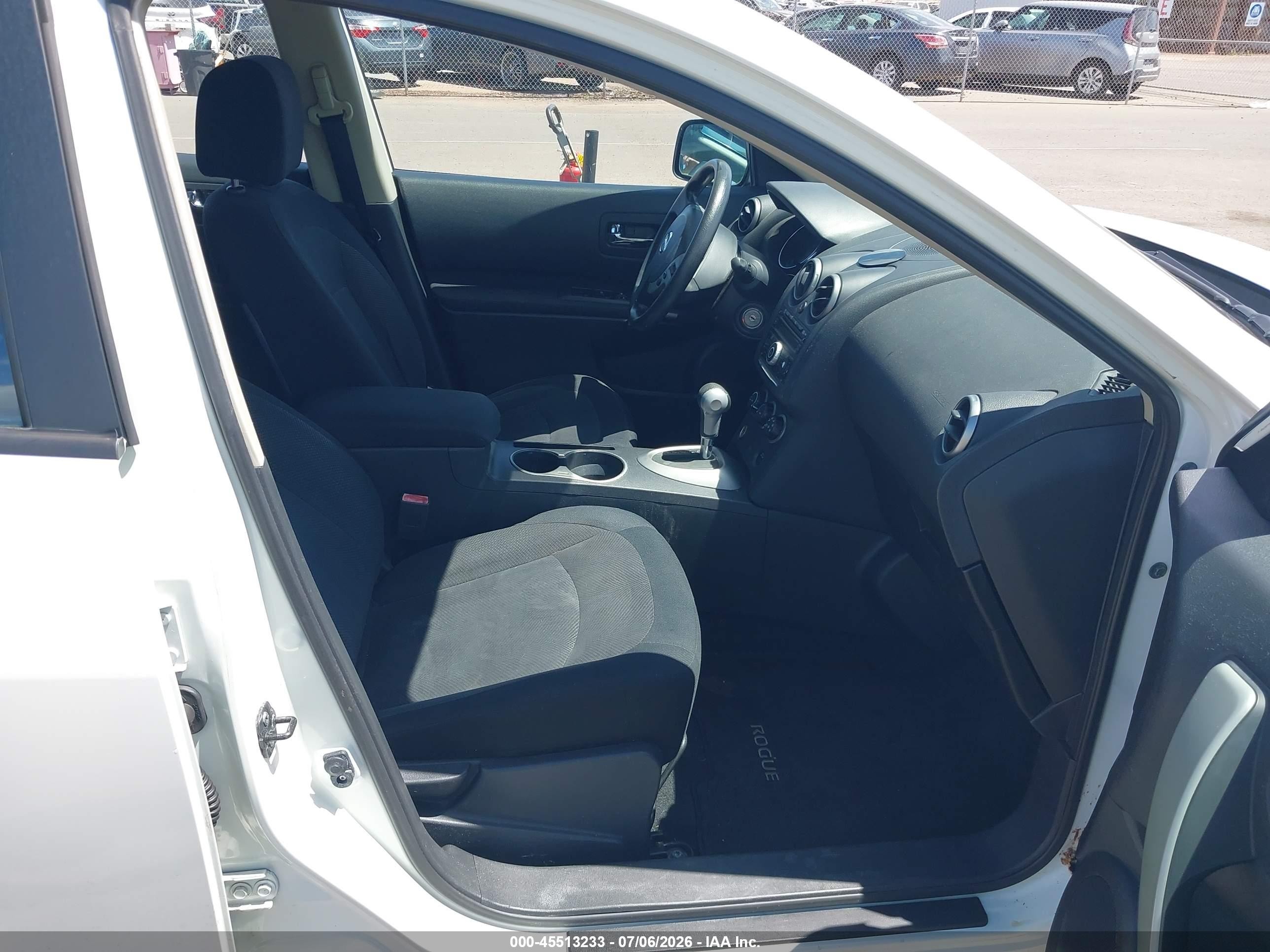 2011 Nissan Rogue S White vin: JN8AS5MV4BW273089