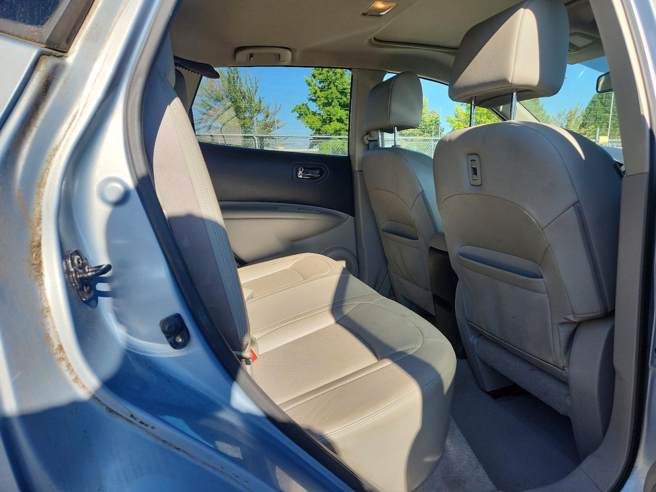 2011 Nissan Rogue S Silver vin: JN8AS5MV4BW274226