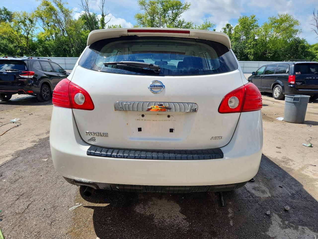 2011 Nissan Rogue S White vin: JN8AS5MV4BW298008