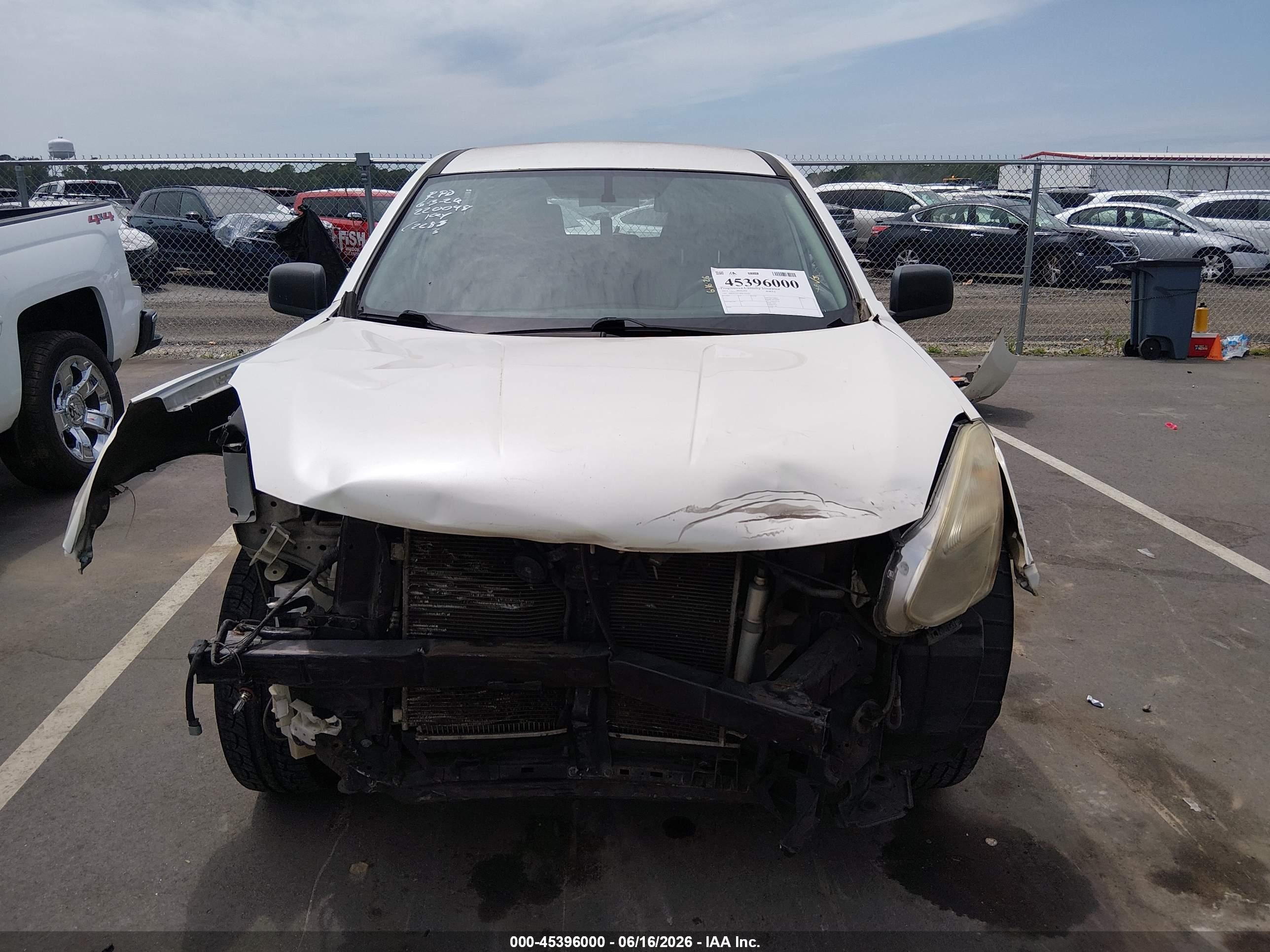2011 Nissan Rogue S White vin: JN8AS5MV4BW302283